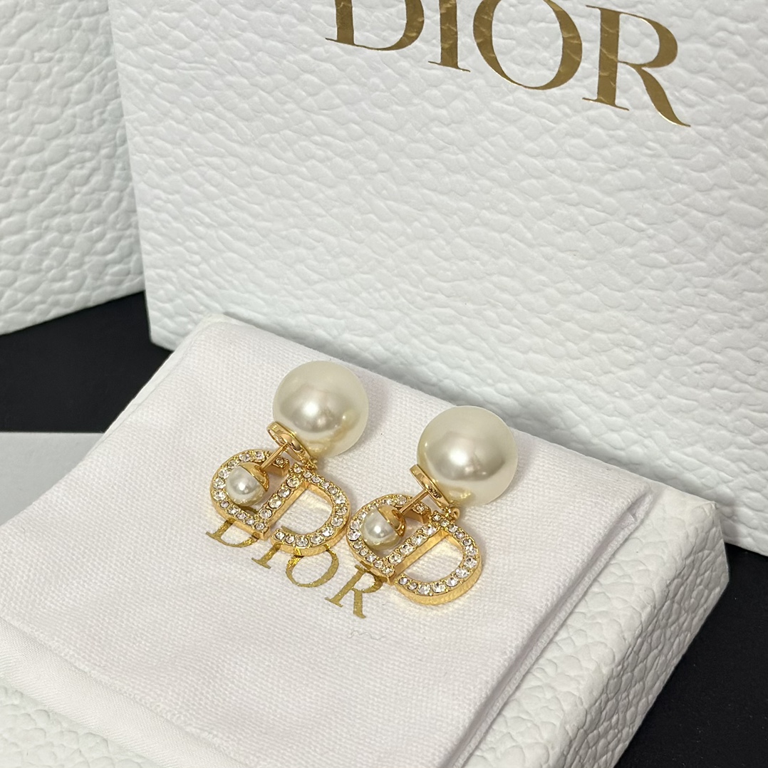 Dior Sweet CD Pearl Stud Earrings - Original Replica Club