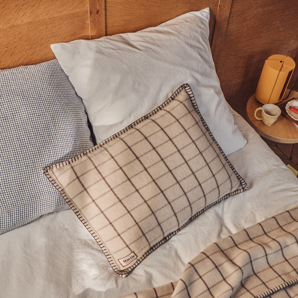 Coussin Merci - Carreaux Brun Cha Iro