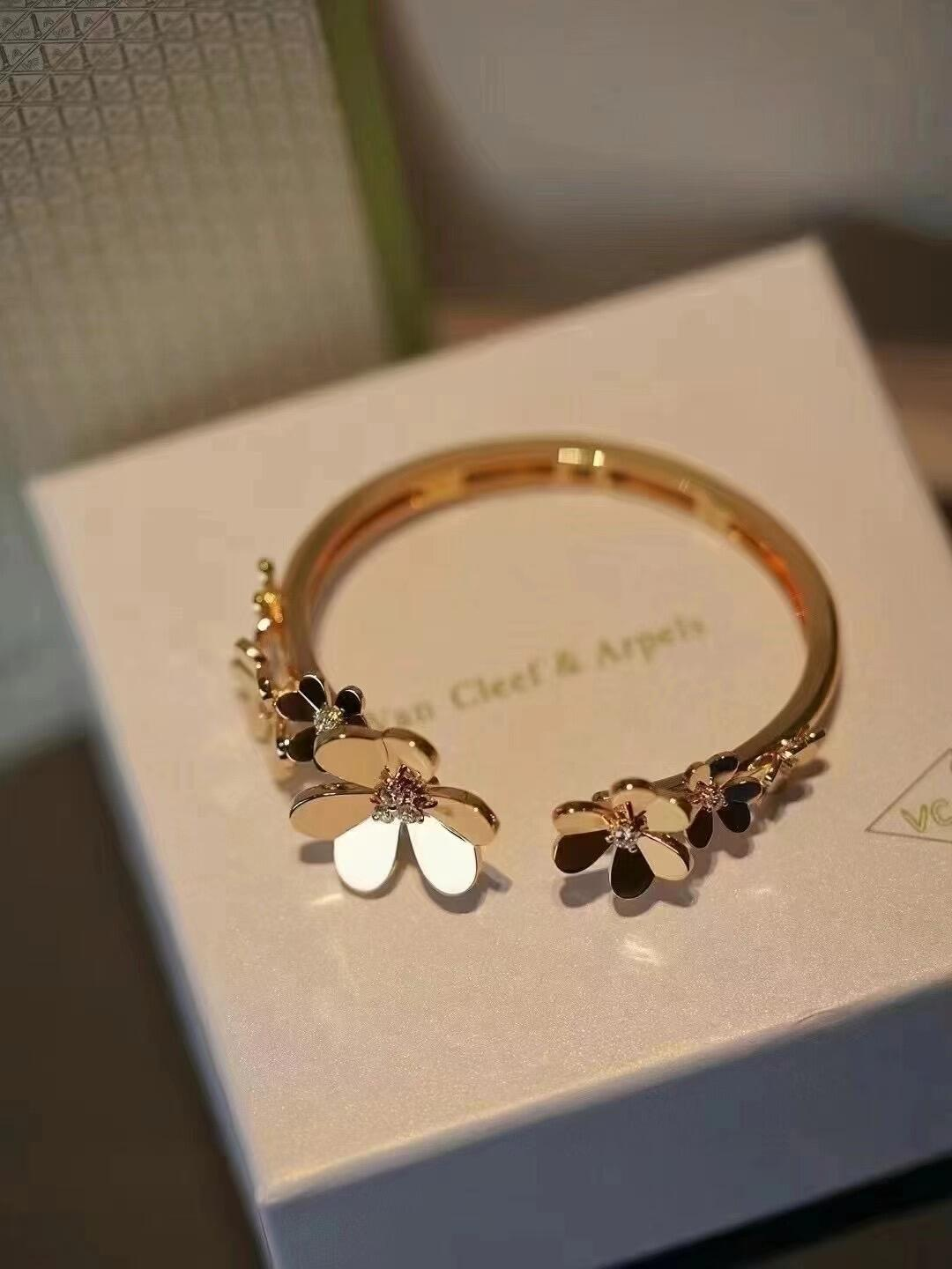 VCA Frivole 7 Flowers Bangle Bracelet - Original Replica Club