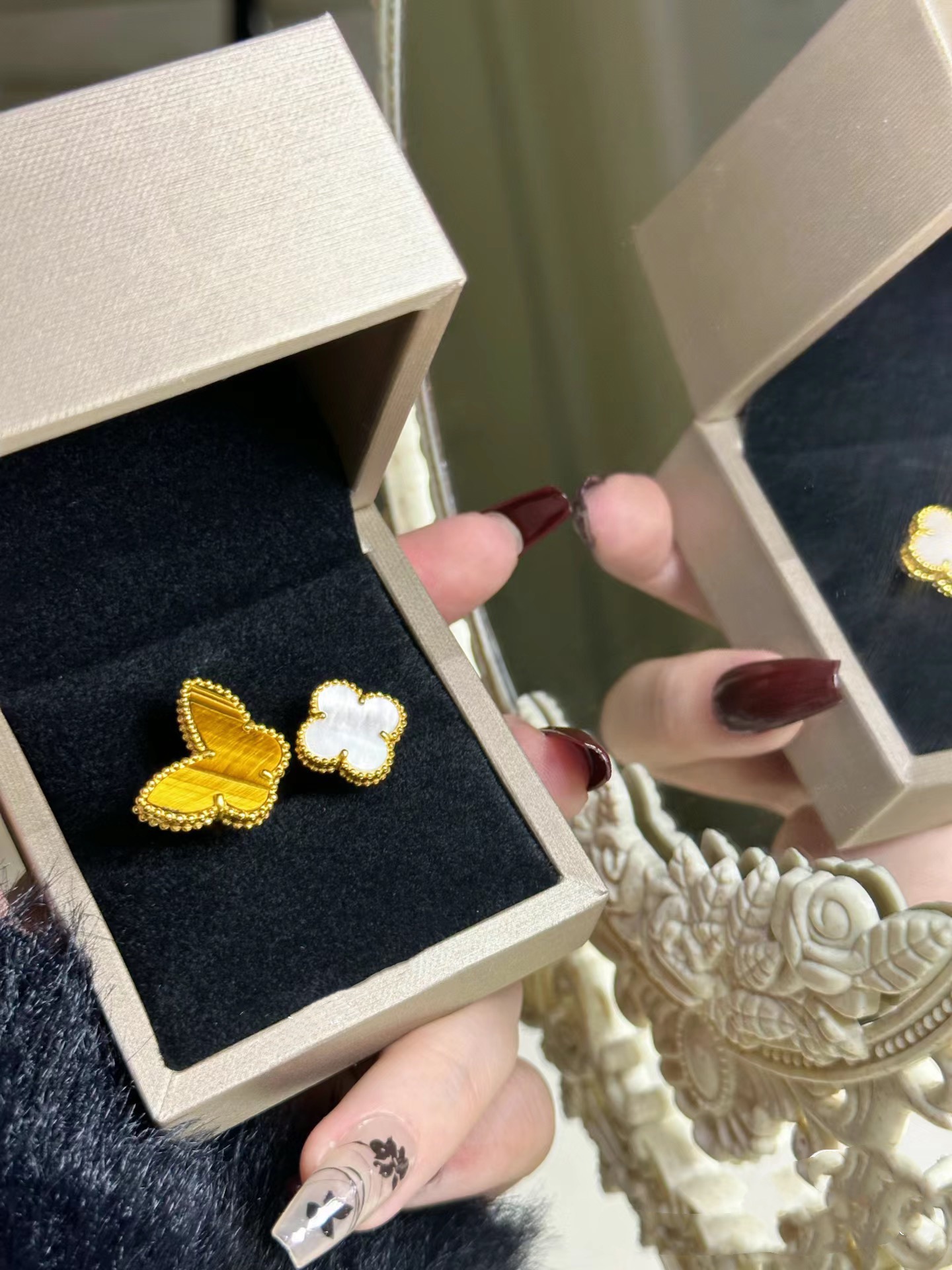 VCA Lucky Alhambra Between the Finger Ring - Original Replica Club