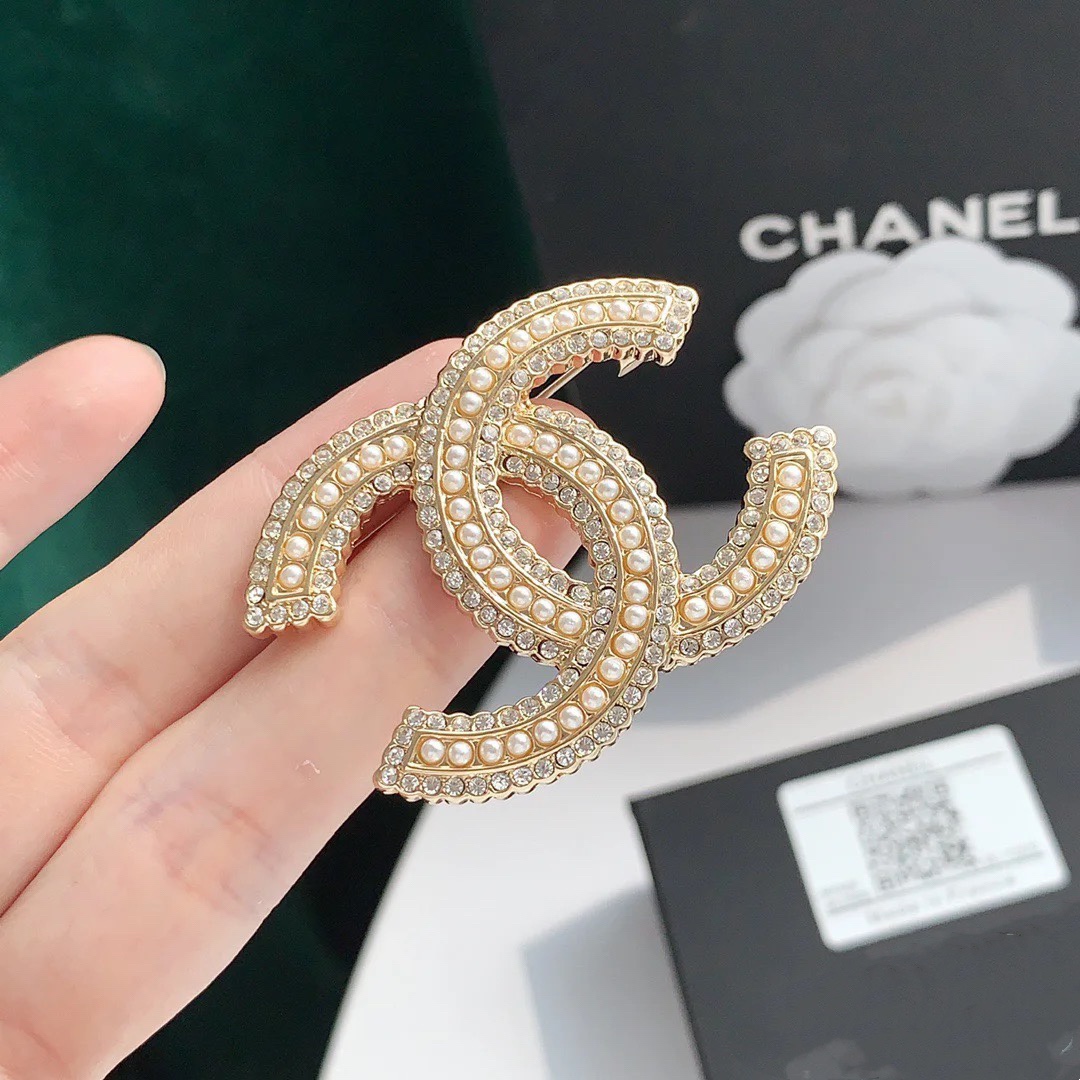 Chanel Classic Light Gold Diamond Pearl Coco Brooch - Original Replica Club
