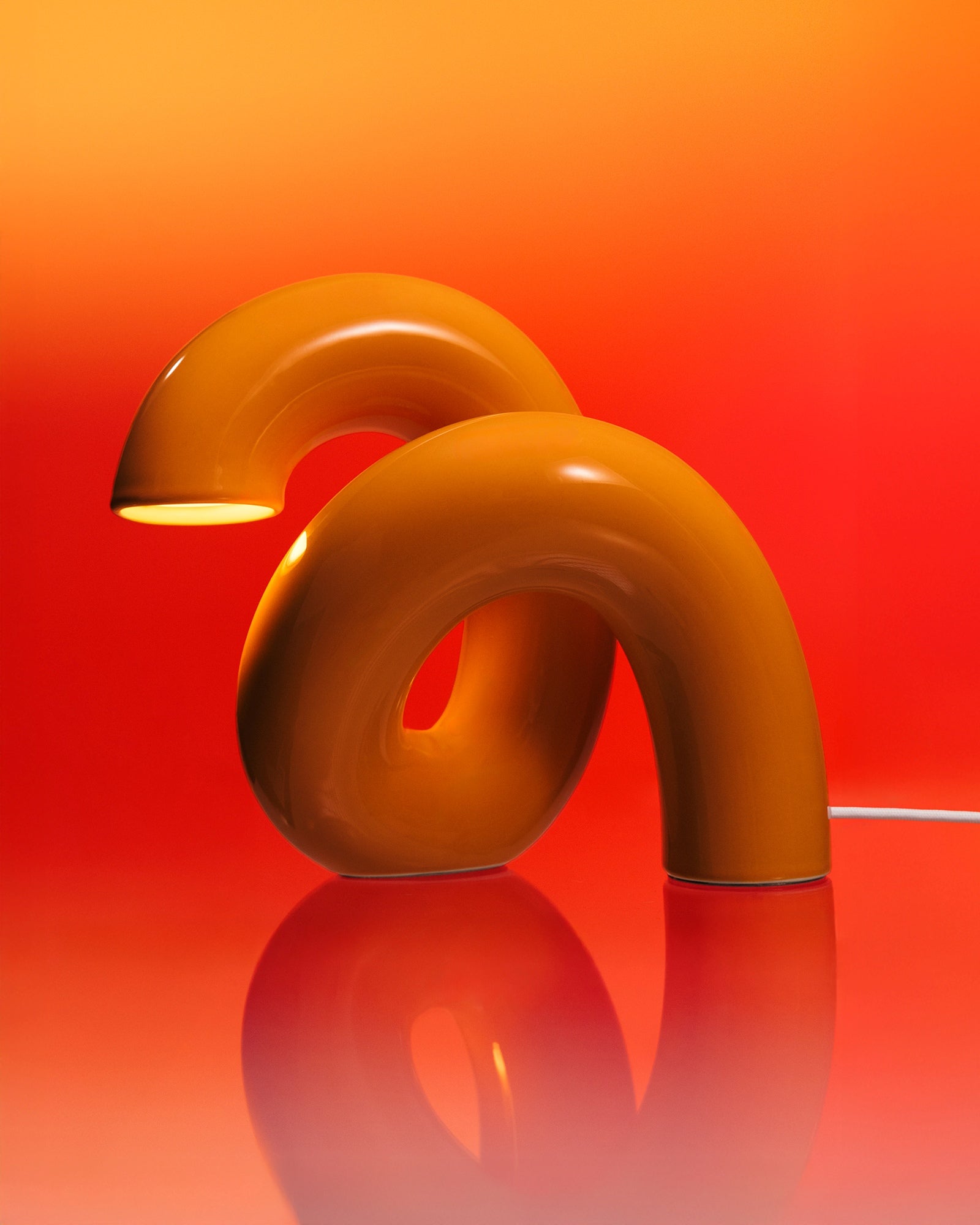 MaM x Ju Schnee Keramiklampe orange