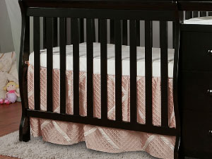 Convenient crib,three-height mattress settings,mini crib with changing table,changing table crib