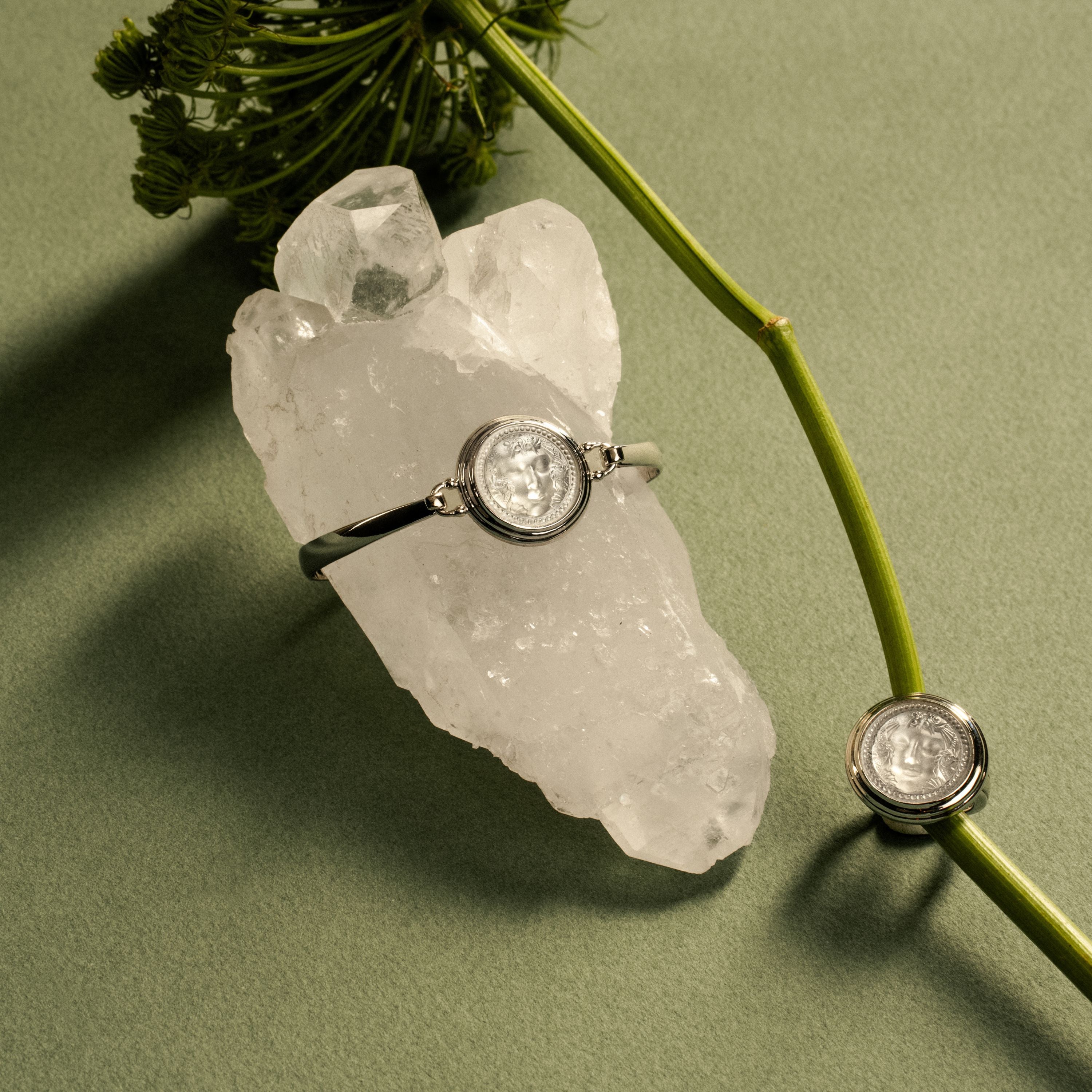 BAGUE ARÉTHUSE ROND - CRISTAL INCOLORE, ARGENT