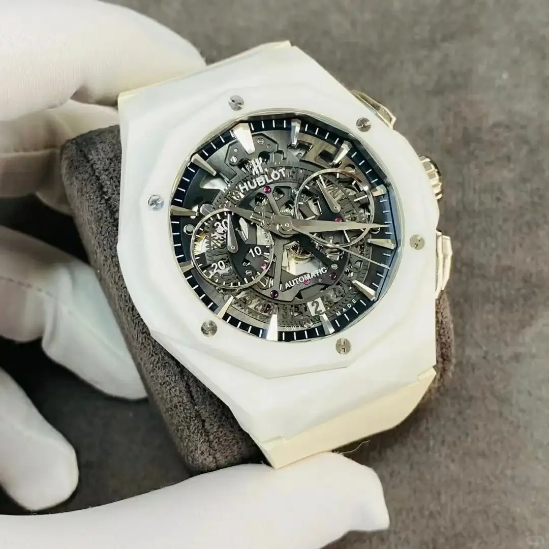 Hublot Classic Fusion Men Automatic Black Rubber Watch 525.HI.0170.RW.ORL21