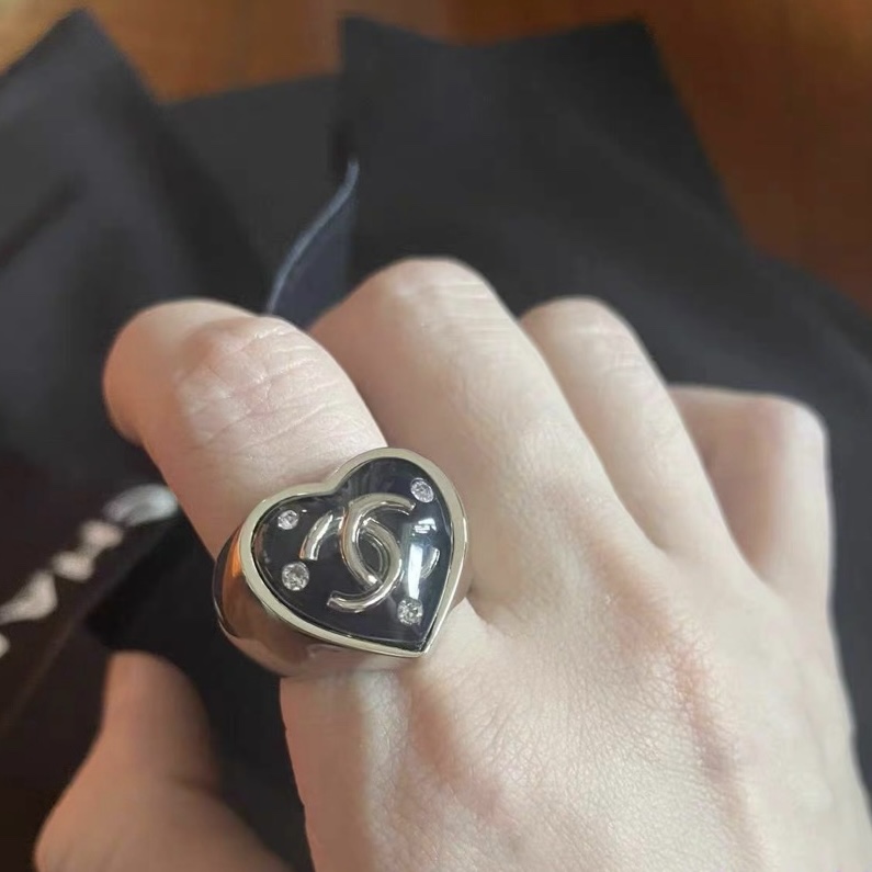 Chanel Vintage Chunky Black Heart Ring - Original Replica Club