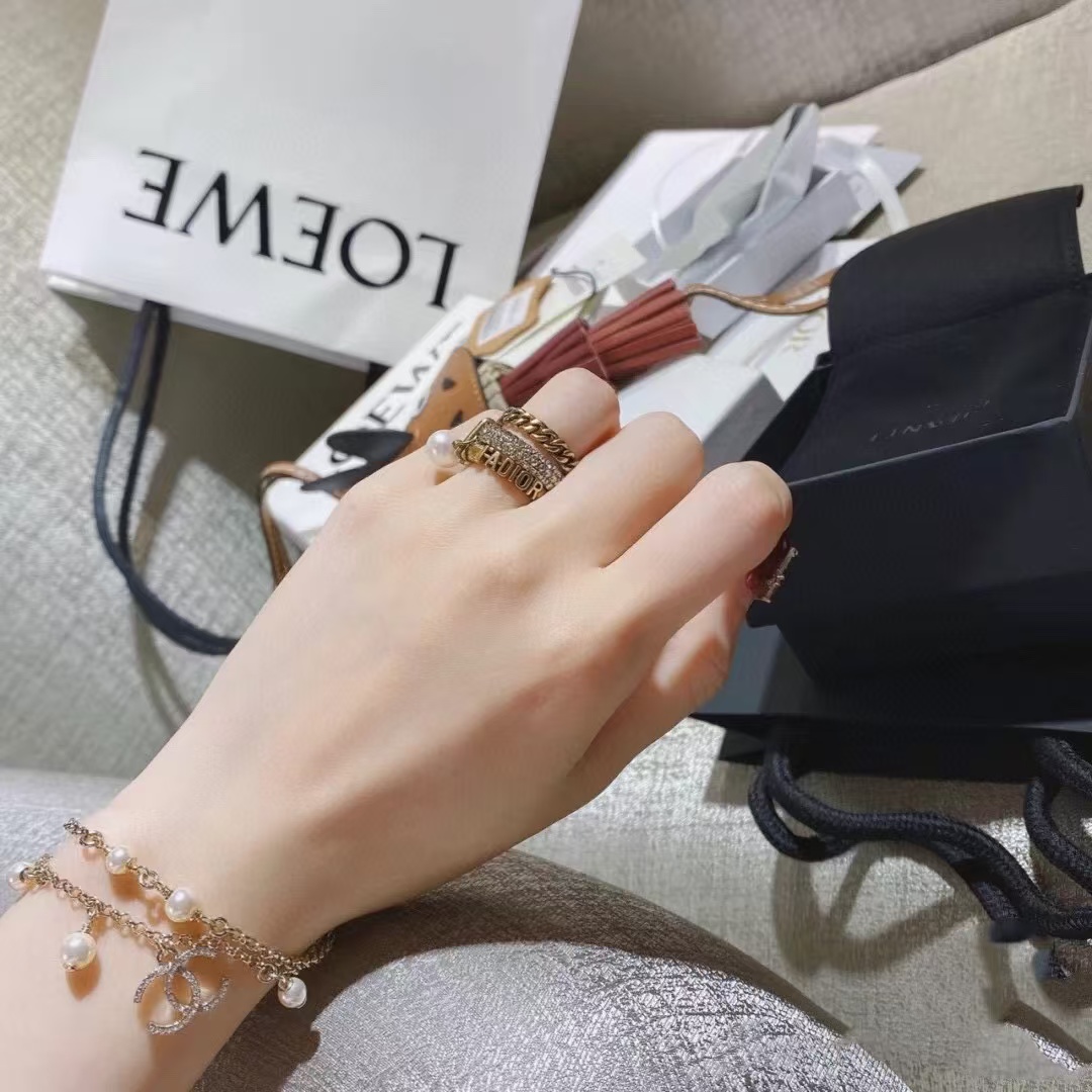 JADIOR 3 Layers Pearl Dangle Ring - Original Replica Club