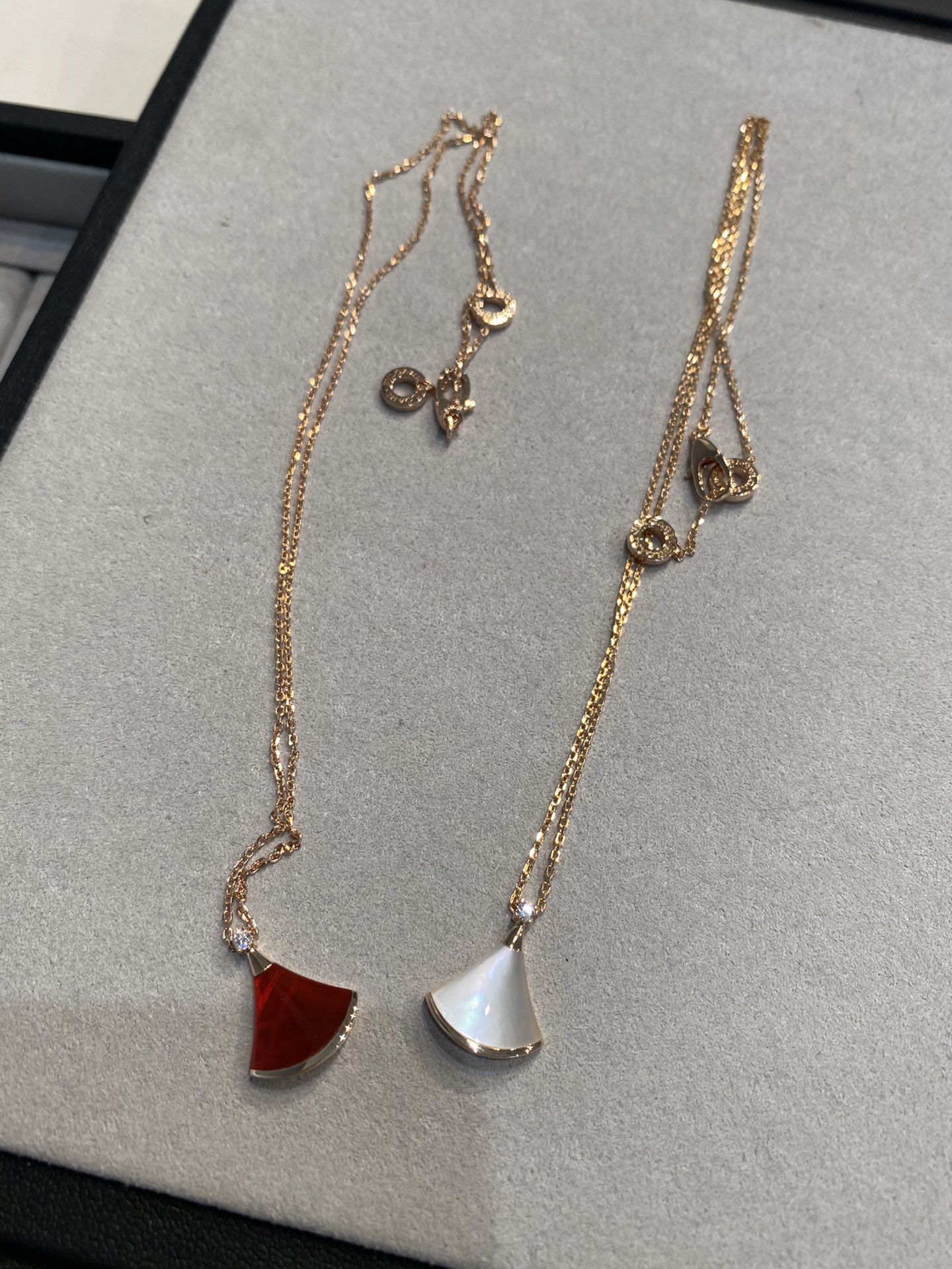 Bvlgari Divas' Dream Rose Gold Necklace - Original Replica Club