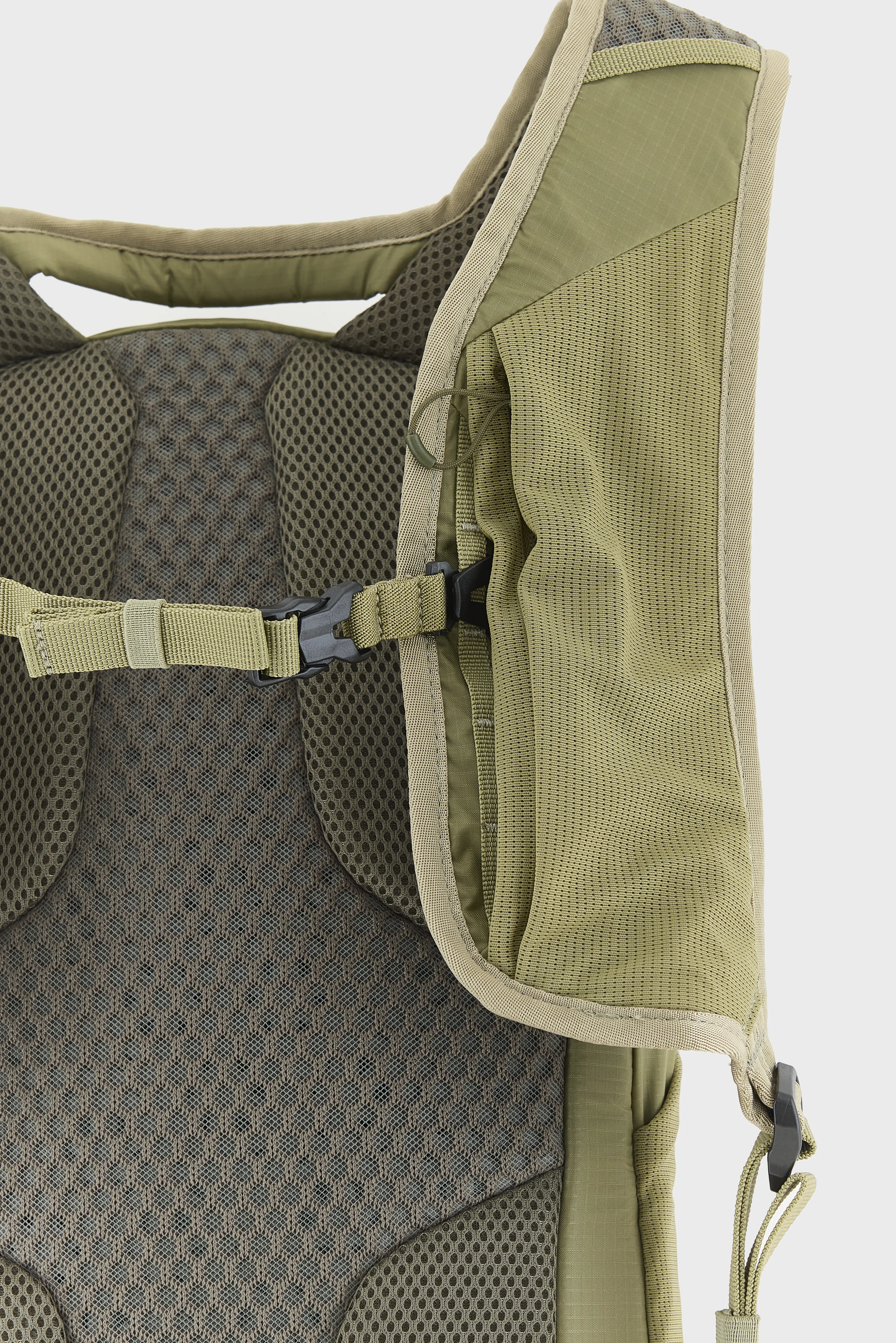 Bellerose XT 15 Backpack  (261 / W / OLIVE)