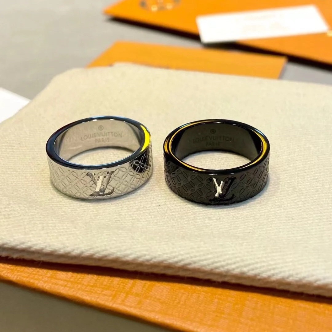 Louis Vuitton Patent Wide Men's Ring - Original Replica Club