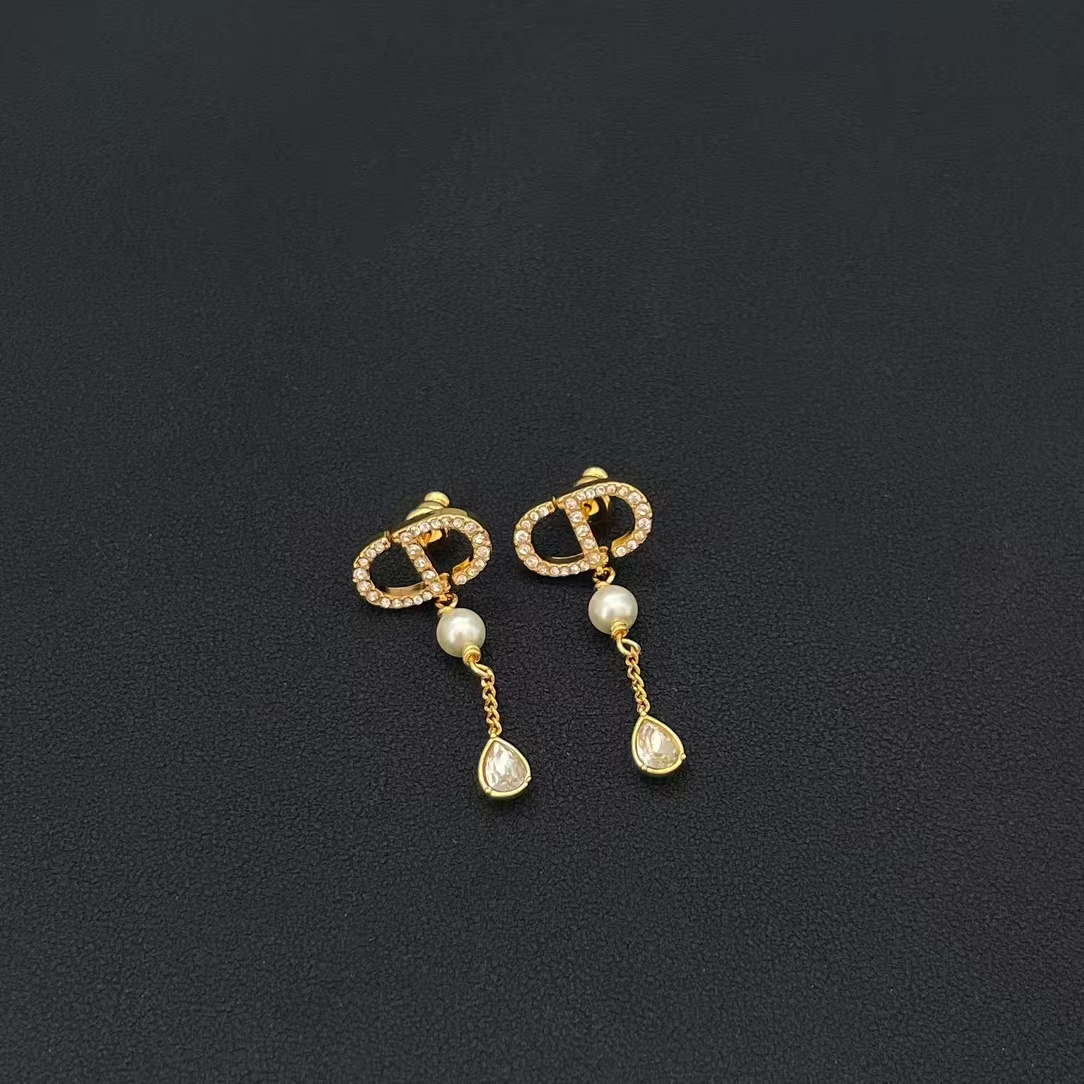 Dior CD Teardrop Pearl Earrings - Original Replica Club