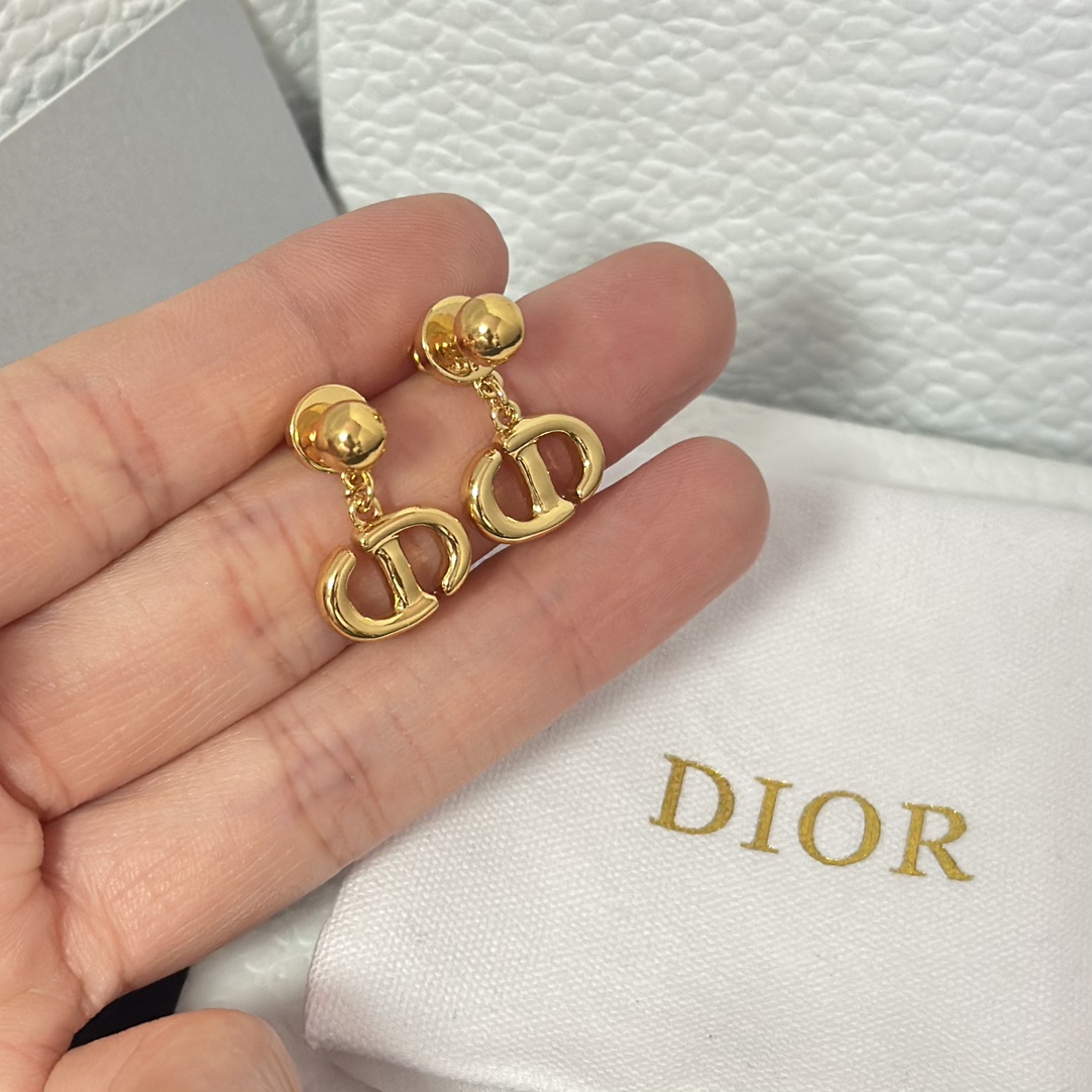 Dior CD Letter Stud Earrings - Original Replica Club