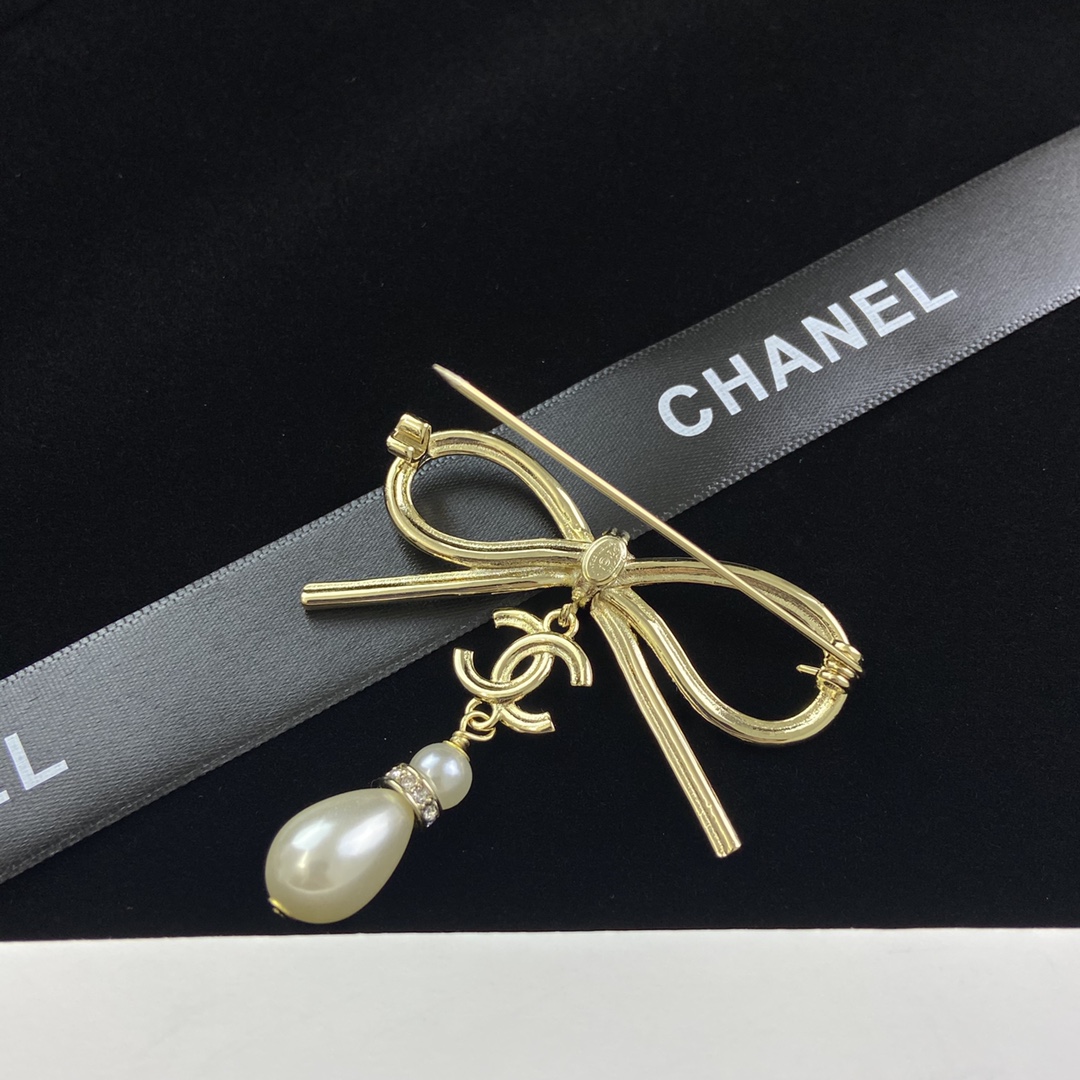 Chanel Bow CC Teardrop Pearl Brooch - Original Replica Club