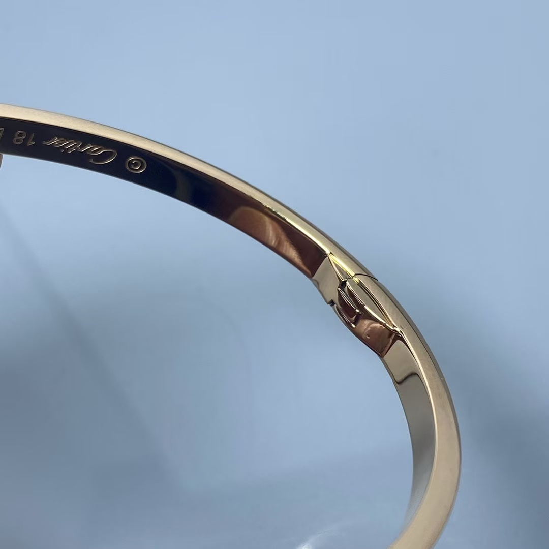 Cartier LOVE Bracelet Bangle - Original Replica Club