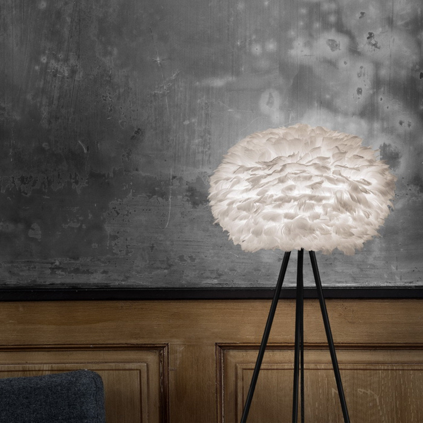 Umage Eos Medium vloerlamp white - met tripod zwart - Ø 45 cm