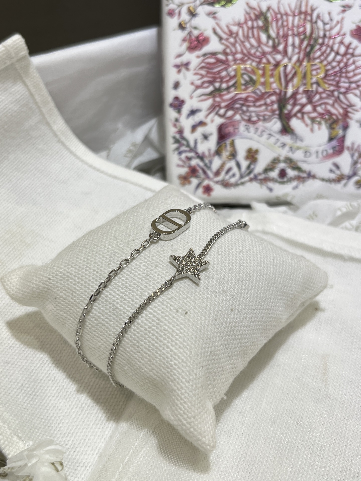 Dior Two Layered Chain with Star Charm Bracelet - Original Replica Club