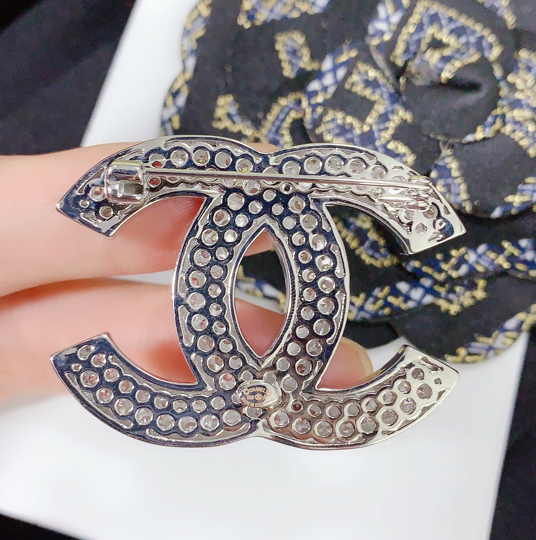 Chanel Super Sparkling Diamond Paved Brooch - Original Replica Club