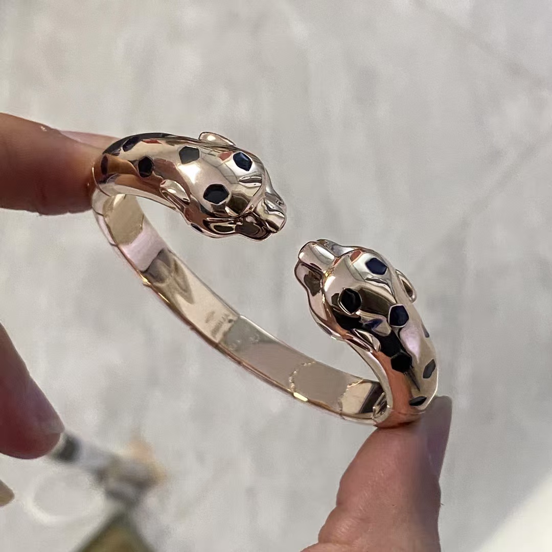 Cartier Leopard Head Panthère de Bracelet Bangle - Original Replica Club