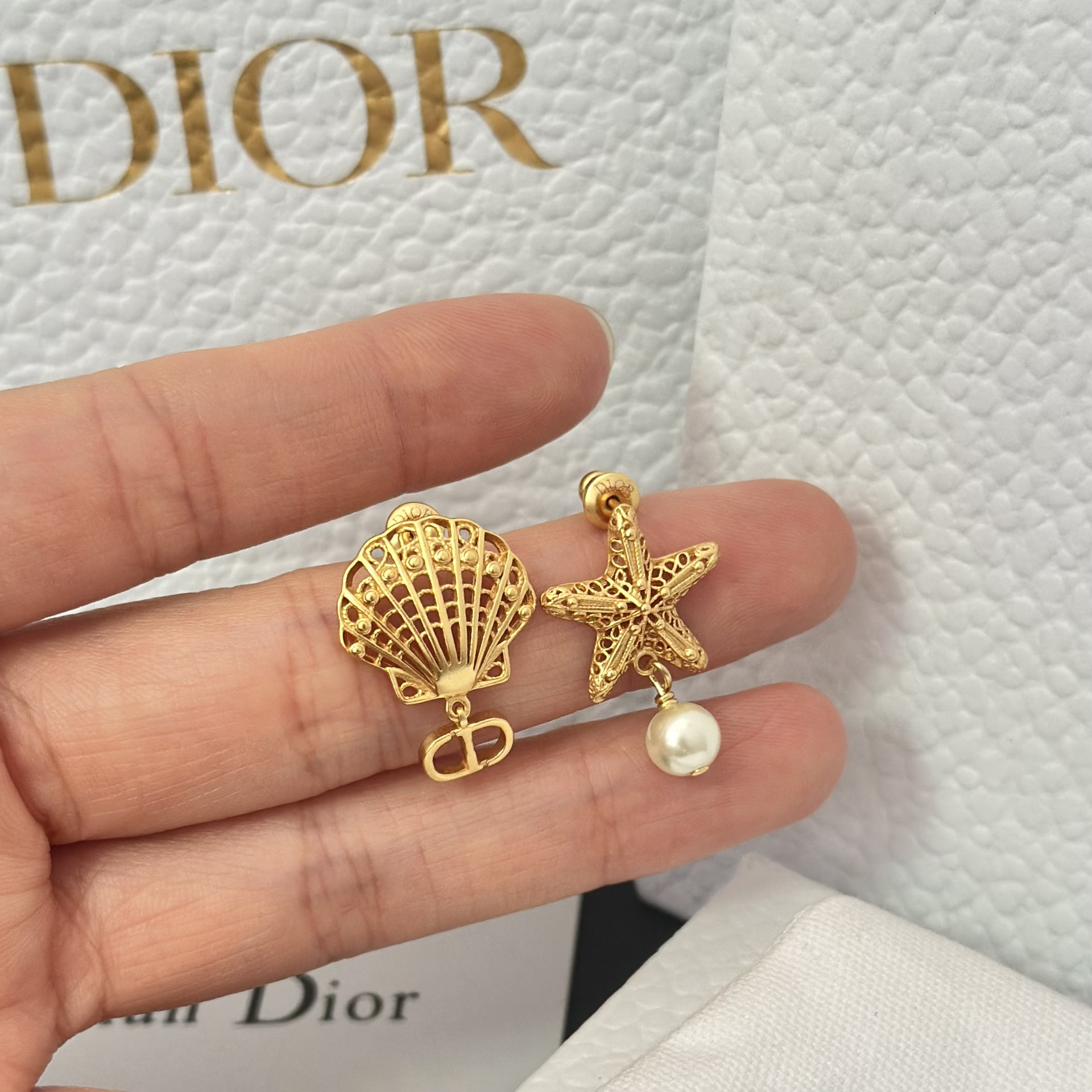 Dior Asymmetric Starfish and Shell Pearl Earrings - Original Replica Club