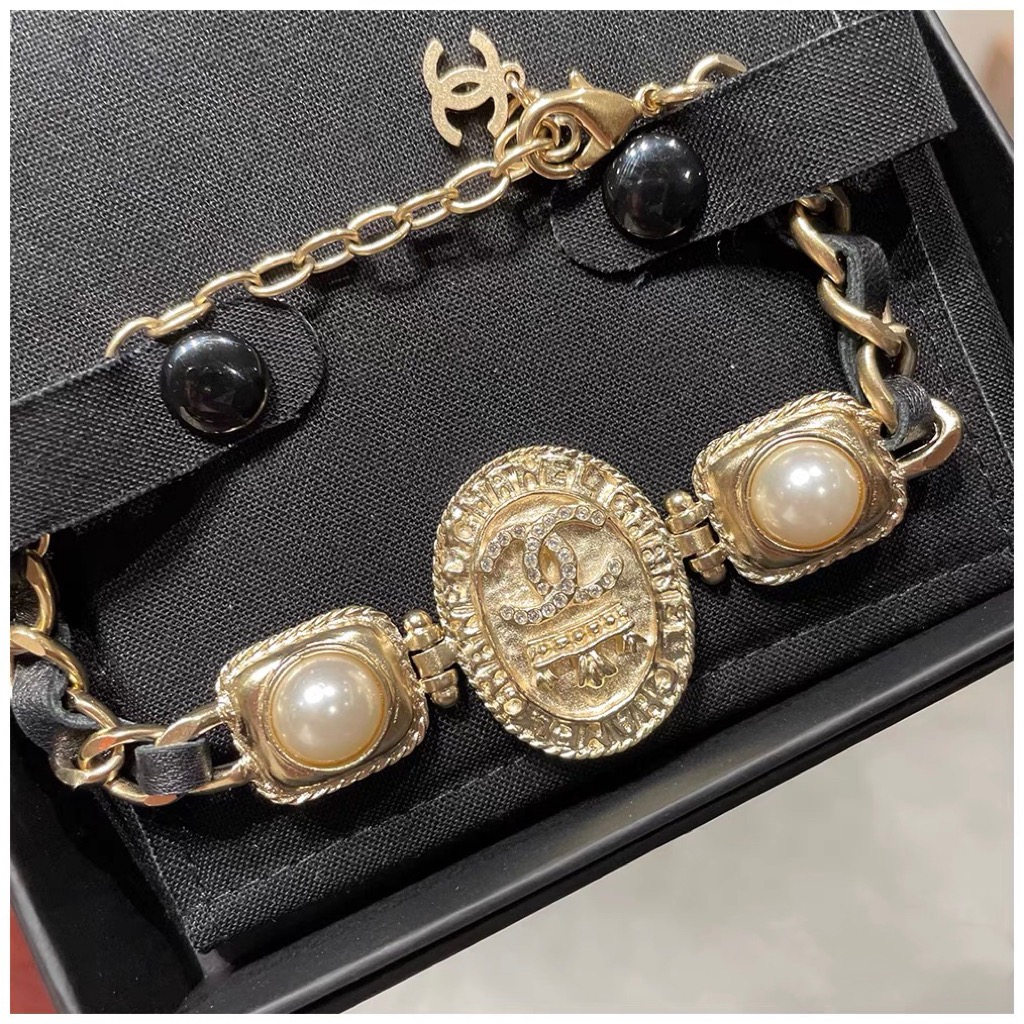 Chanel Vintage Light Gold Oval Tag Bracelet - Original Replica Club