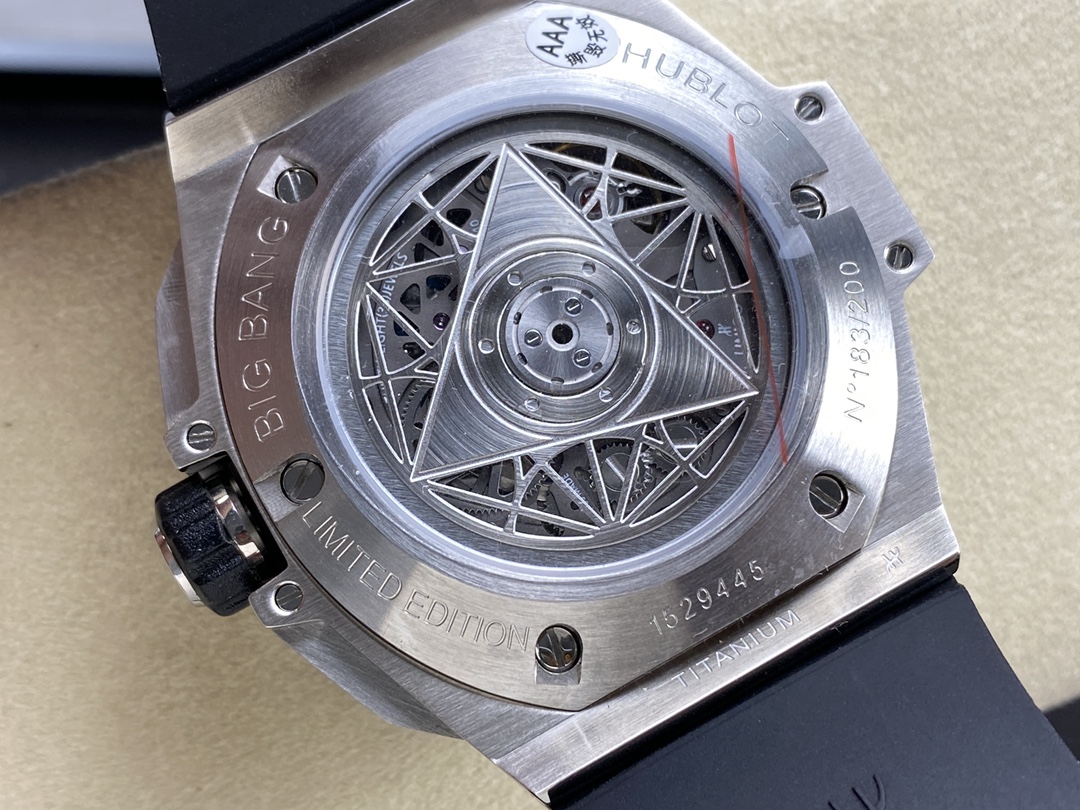 418.NX.1107.RX.1604.MXM20 Hublot Big Bang Sang Bleu II Titanium Pave