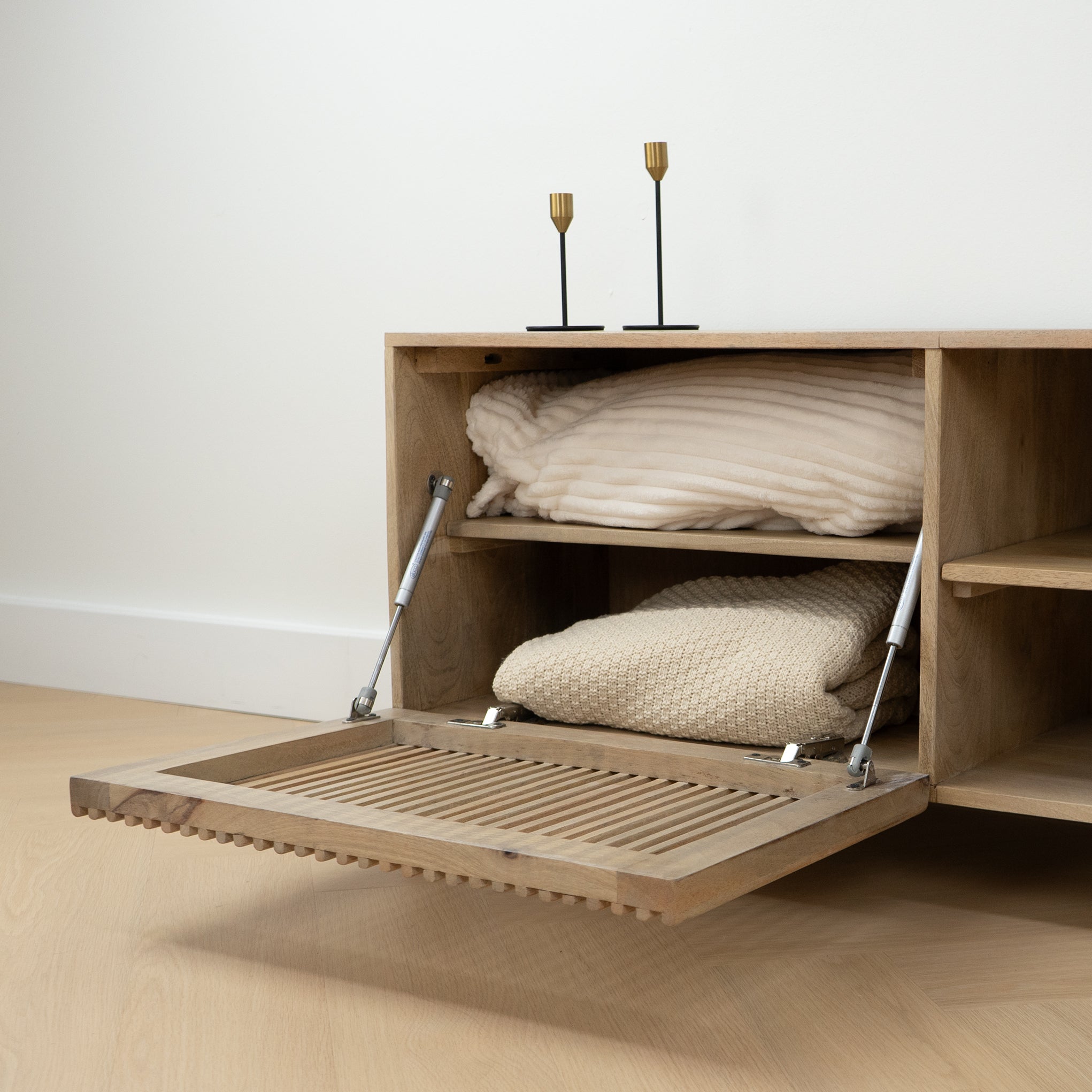 Lewis & Loft TV meubel Lucille- FSC® mangohout - Naturel