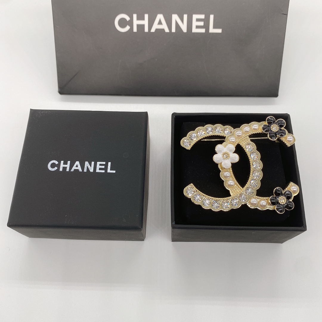 Chanel 3 Flowers Diamond Pearl Paved Brooch - Original Replica Club