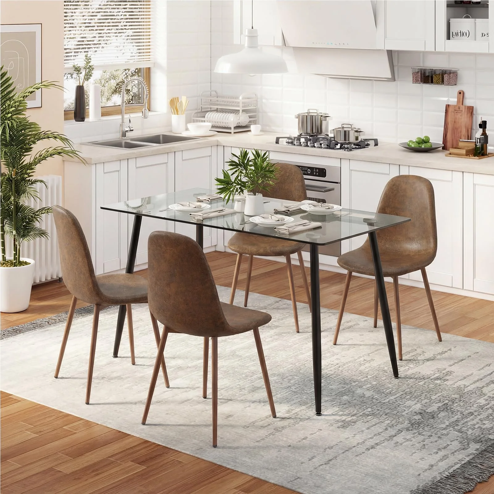 Kitchen & Dining