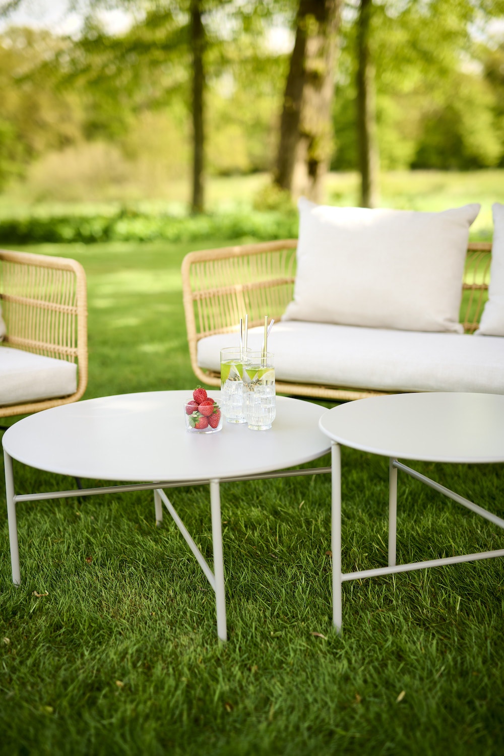 Lisomme Mila metalen tuin salontafel grijs - Ø 50 cm