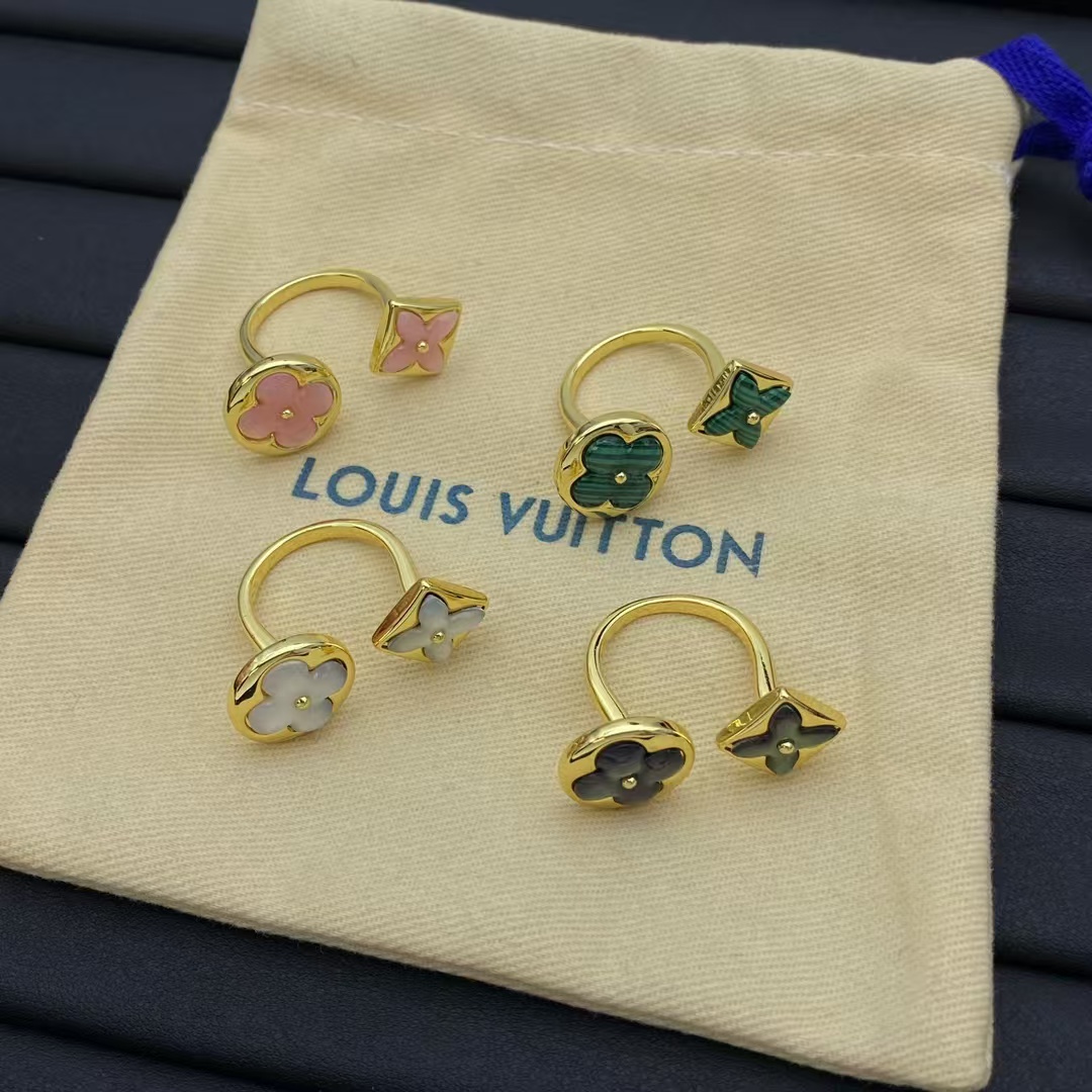 Louis Vuitton Classic Ring - Original Replica Club