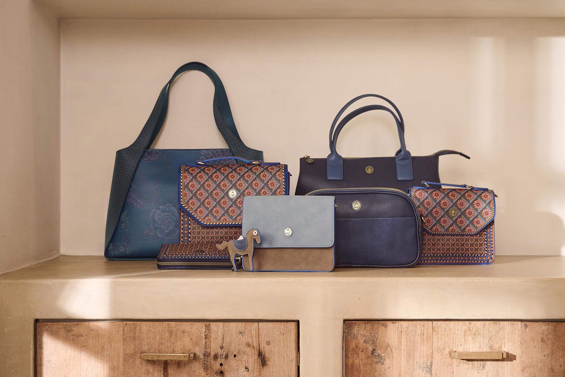 Cross Body Bag Frances Medium Imani Blue