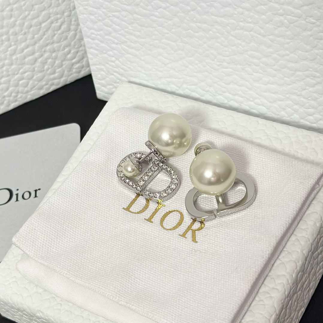 Dior Sweet CD Pearl Stud Earrings - Original Replica Club