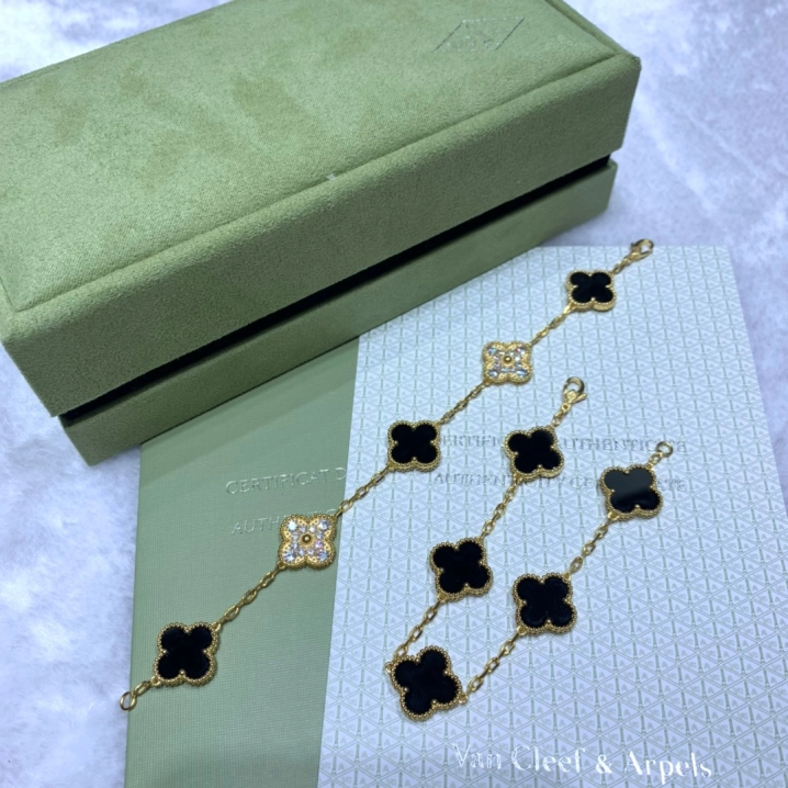 VCA Black Vintage Alhambra Bracelet 5 Motifs - Original Replica Club