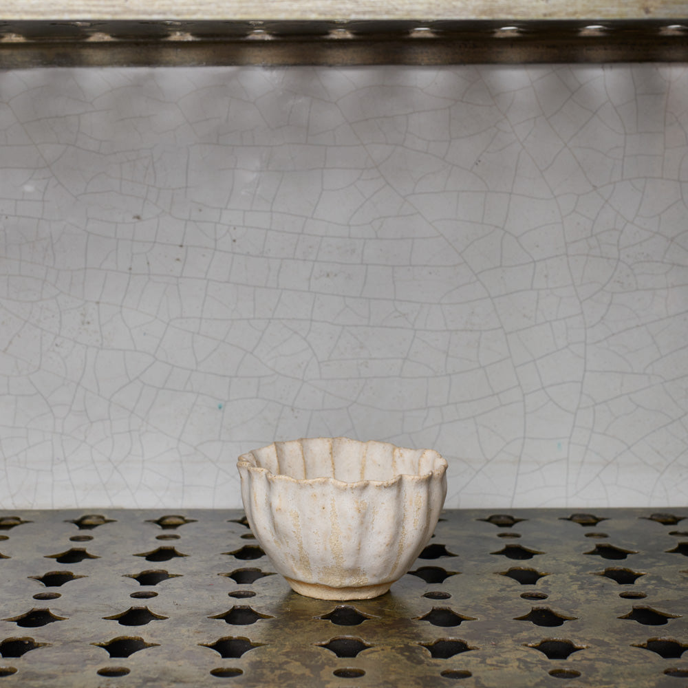 Bol Flower Shell - Pauline M Ceramics