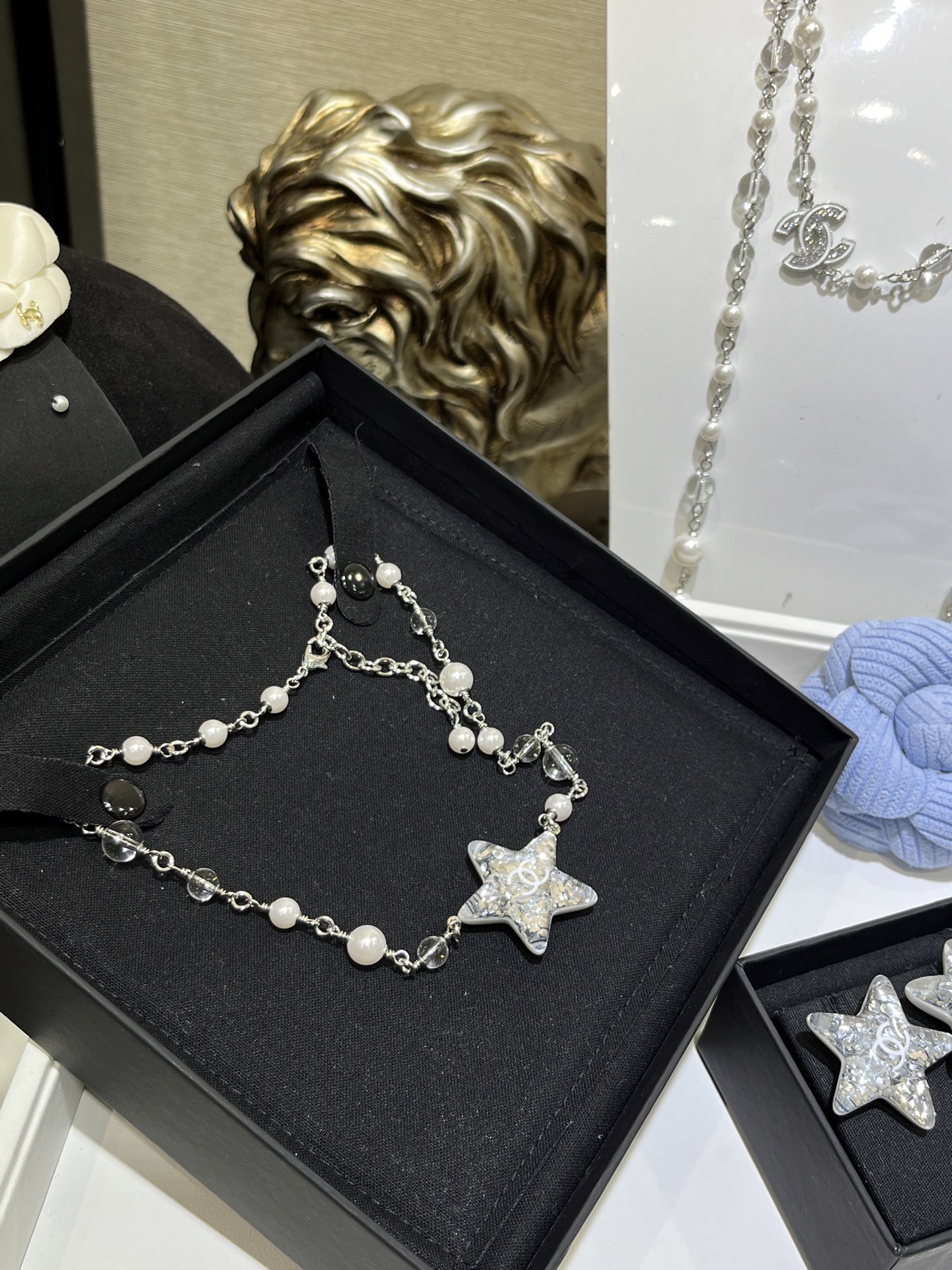Chanel Black White Pearls Shiny Star Pendant Necklace - Original Replica Club