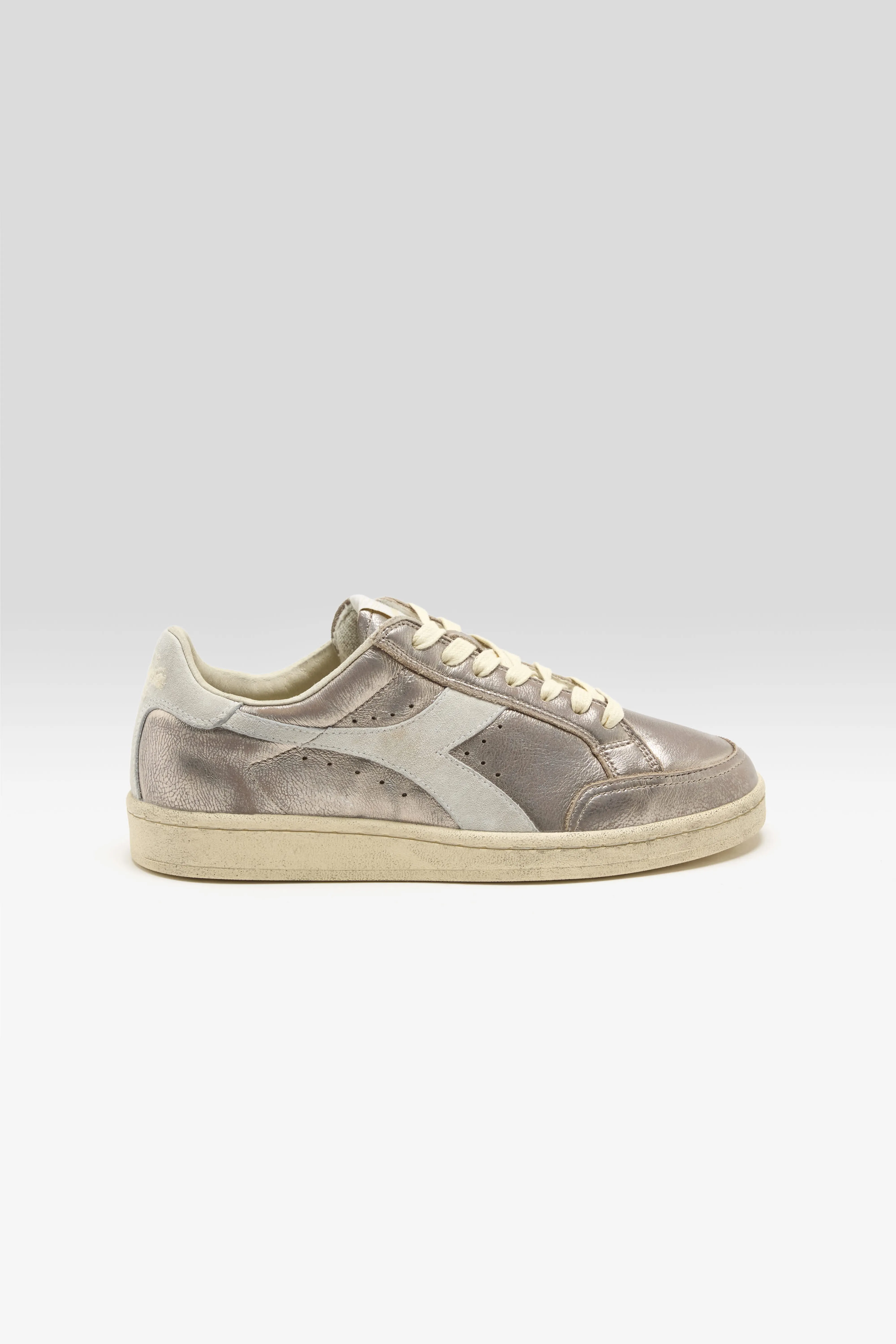 Bellerose Prestige Metal Used for Women  (261 / W / SILVER)