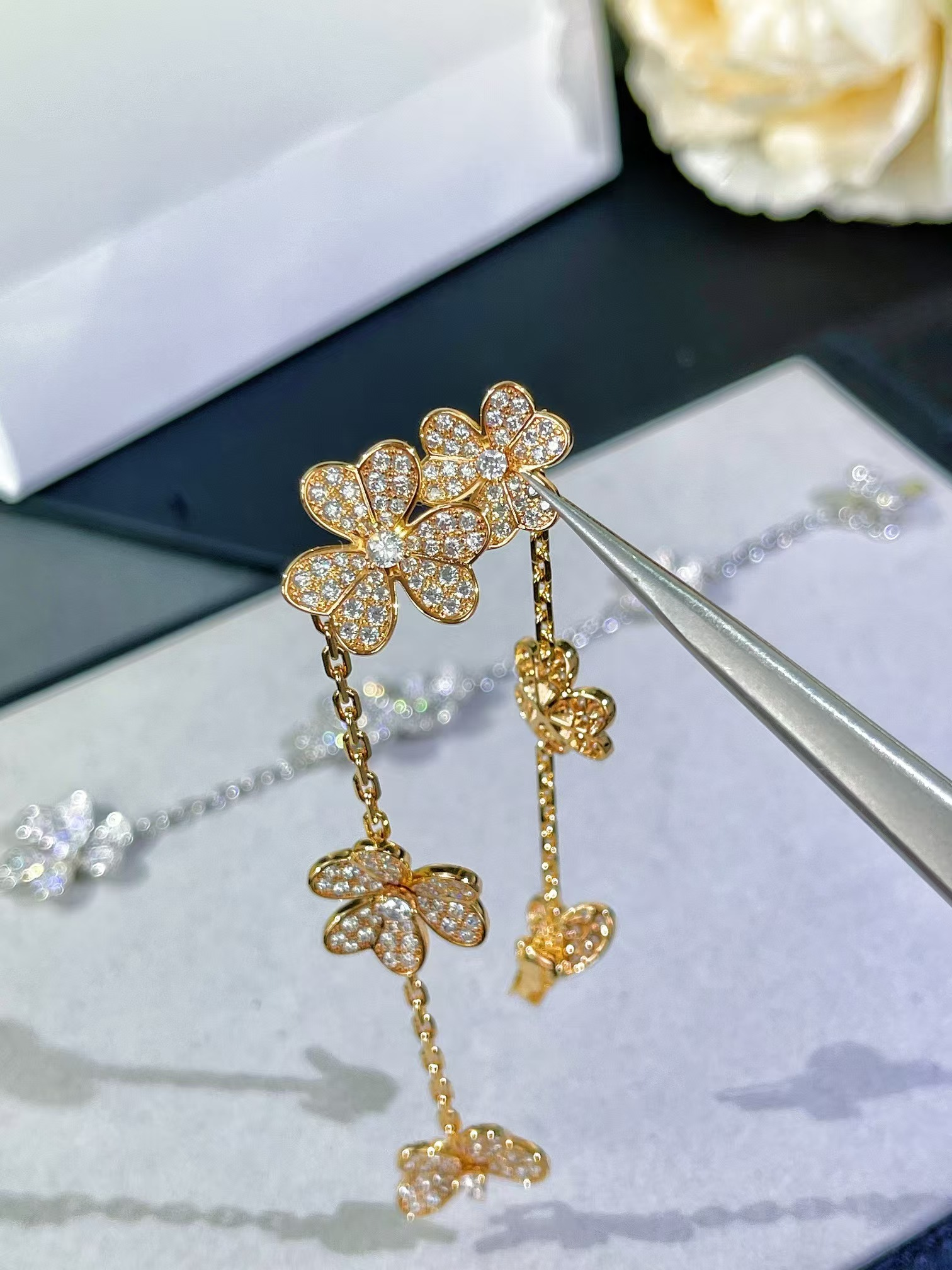 VCA Frivole Flora Bracelet 5 Flowers - Original Replica Club
