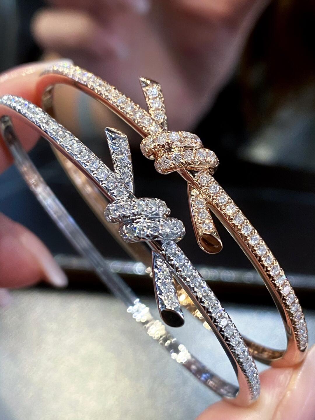 Tiffany Paved Diamond Knot Bangle Bracelet - Original Replica Club