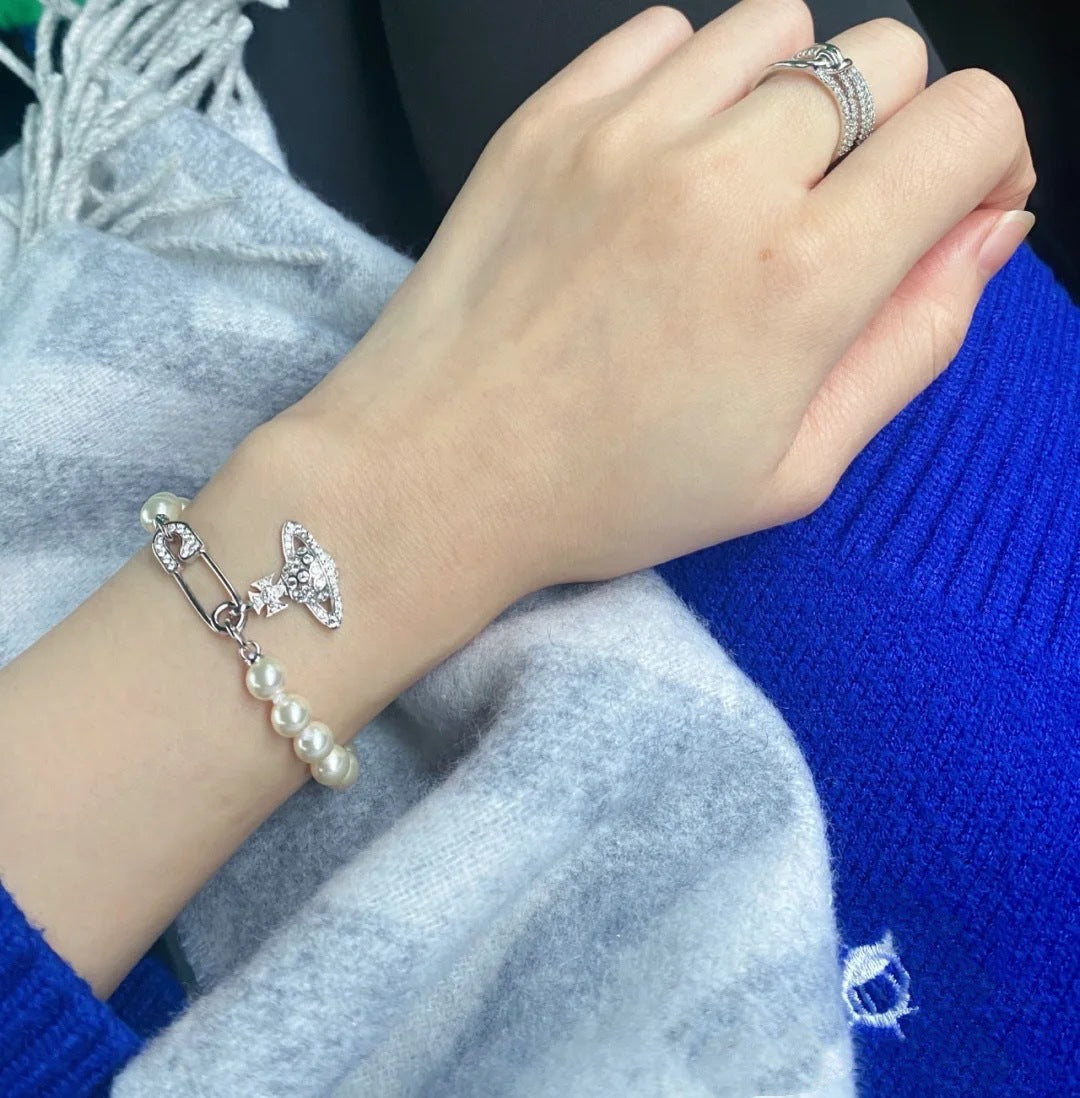 Vivienne Westwood Pearl Bracelet - Original Replica Club