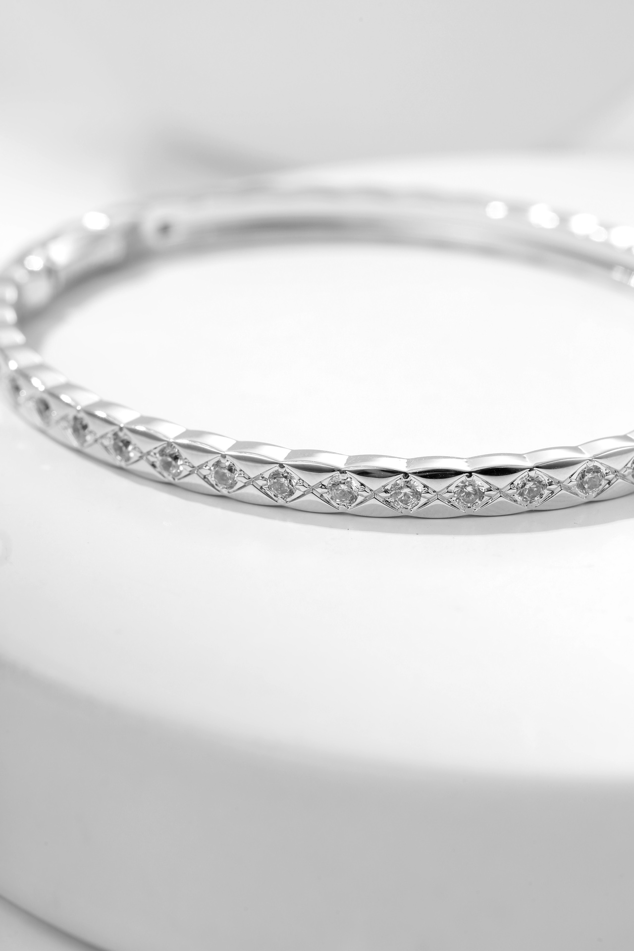Chanel Diamond Coco Crush Mini Bracelet Bangle - Original Replica Club