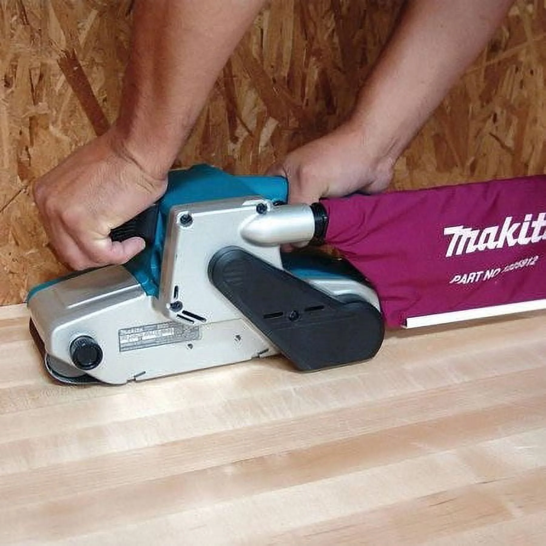 Makita 9920 3'' x 24'' Corded Belt Sander Variable Speed - Image 4