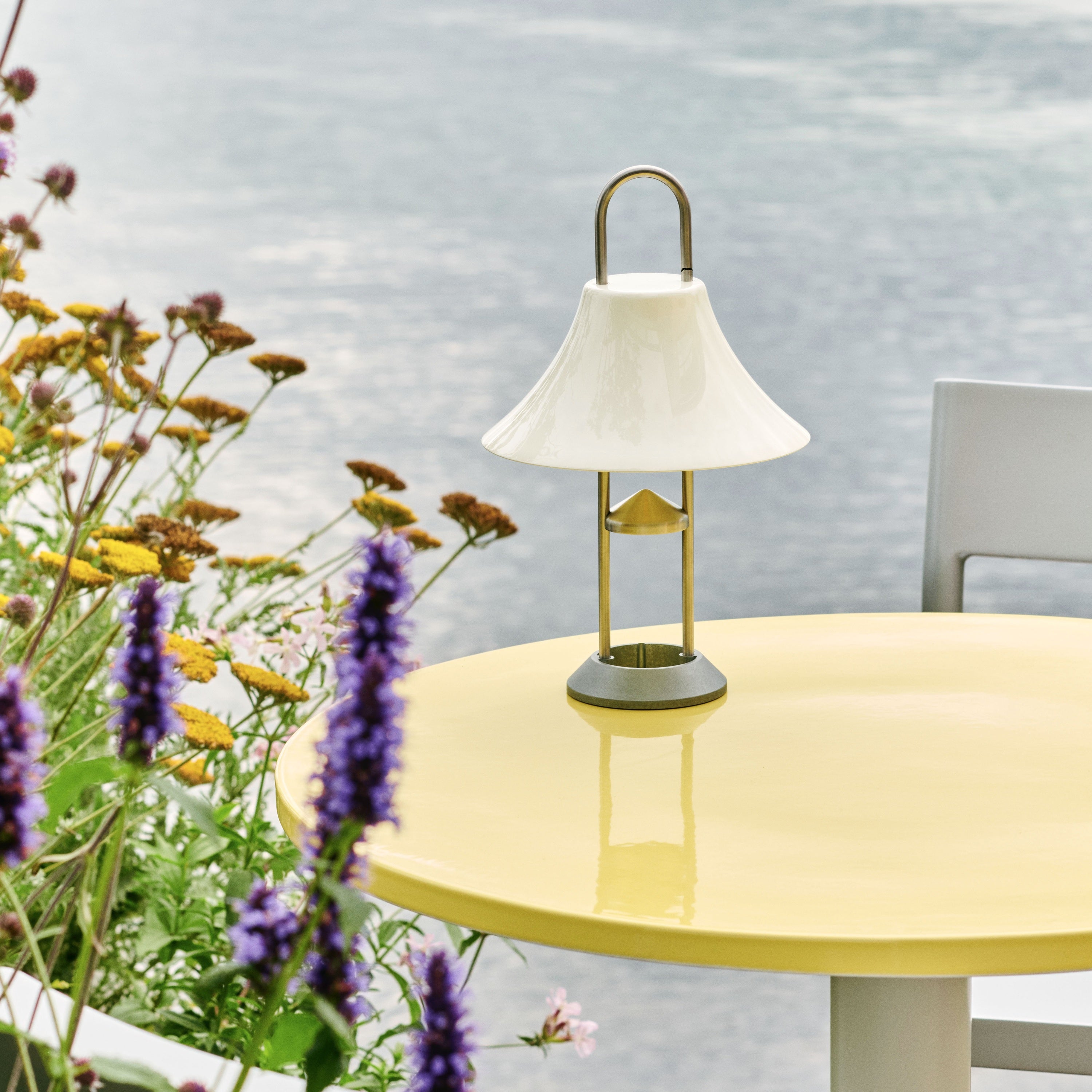 HAY Mousqueton Oplaadbare Tafellamp - Oyster White