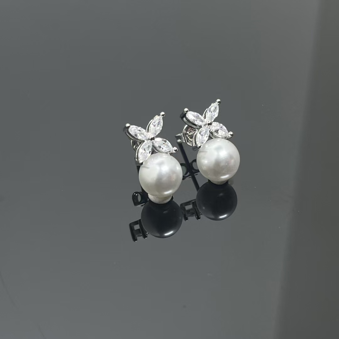 Tiffany Victoria Pearl Earrings - Original Replica Club