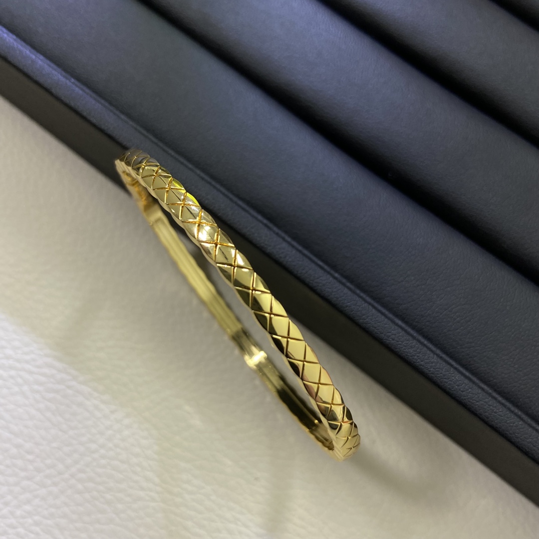 Chanel Coco Crush Bangle Bracelet - Narrow Version No Diamond - Original Replica Club