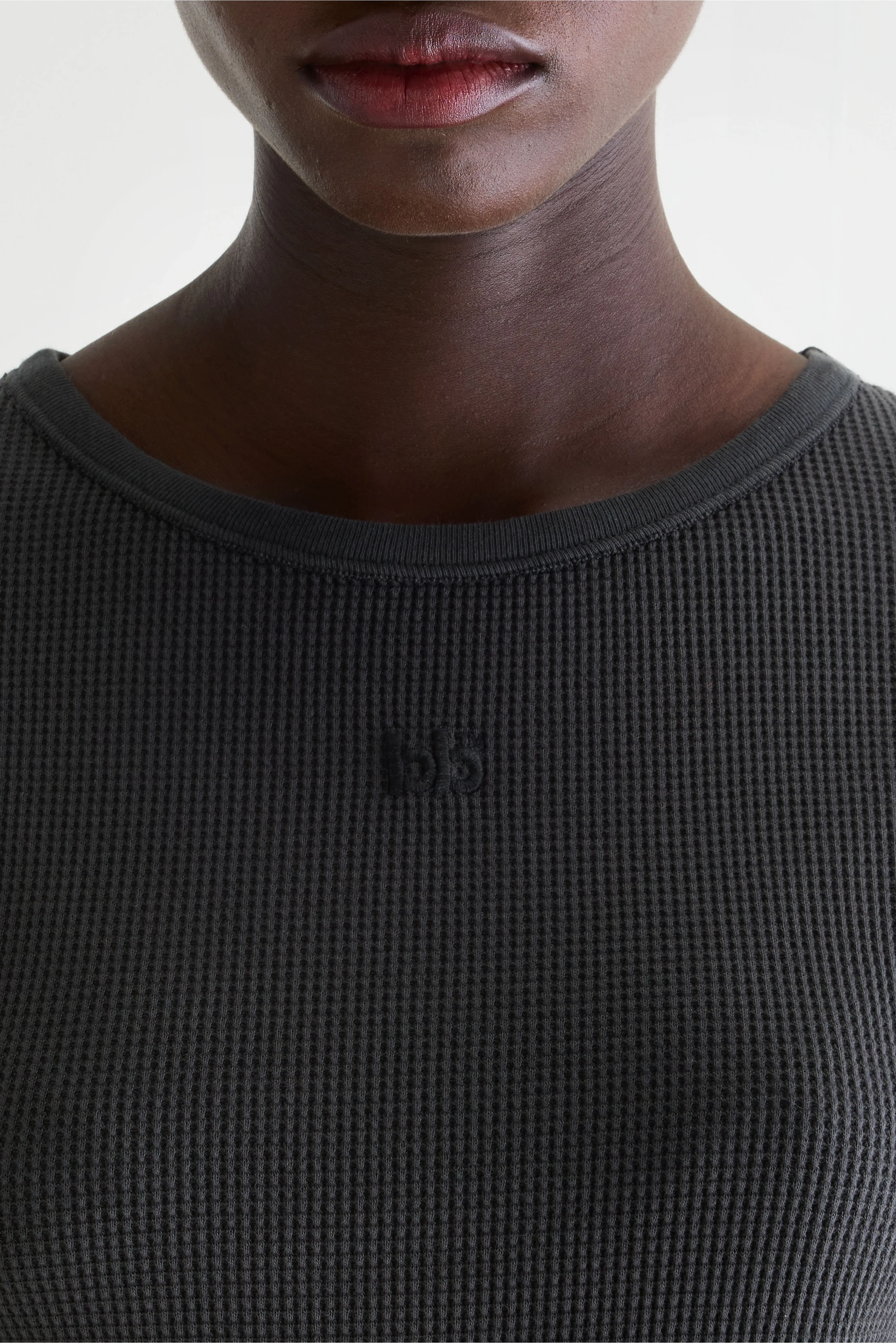 Bellerose Mali ribbed t-shirt (261 / W / BLACK SAND)