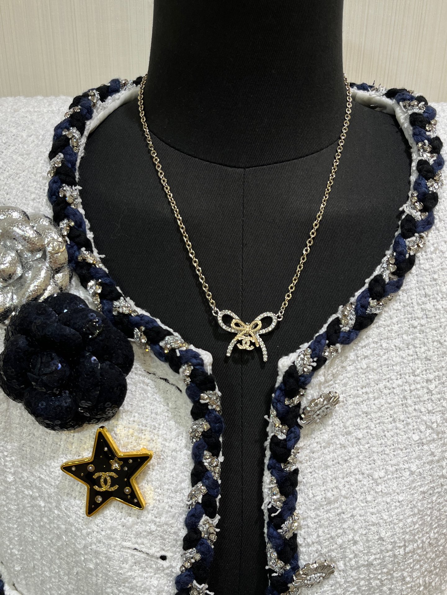 Chanel Color-blocked Full Rhinestones Bow Necklace - Original Replica Club