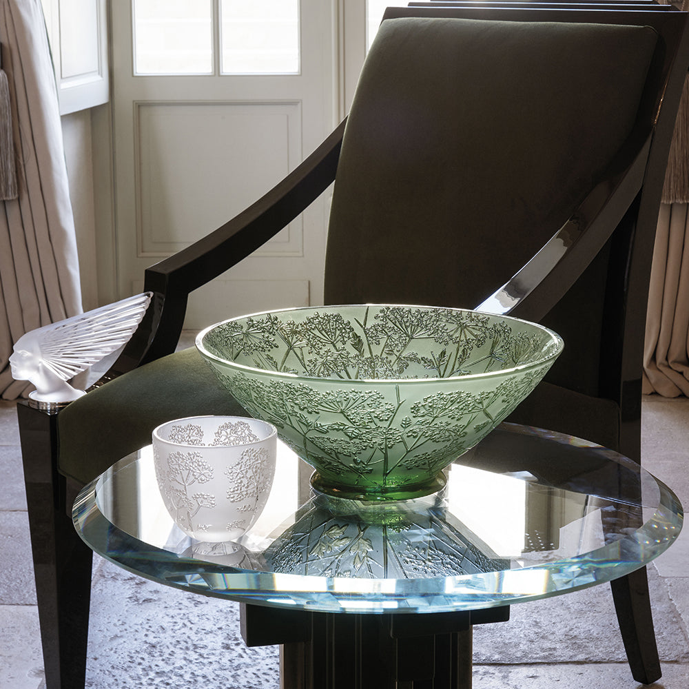FAUTEUIL VICTOIRE - CRISTAL INCOLORE, LAQUÉ NOIR ET SOIE IVOIRE