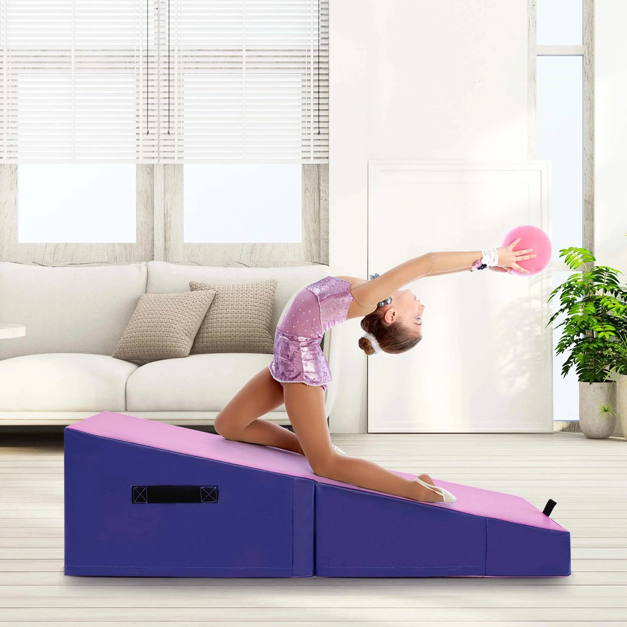 Costway Folding Gymnastics Incline Mat, 48 x 24 x 14 in - Image 3 Costway Folding Gymnastics Incline Mat, 48 x 24 x 14 in - Image 3