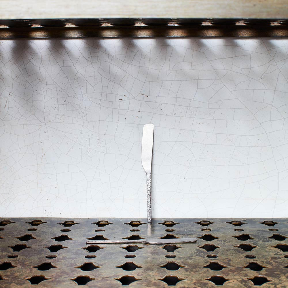 Couteau en métal martelé - Stonewash - La Nouvelle Table