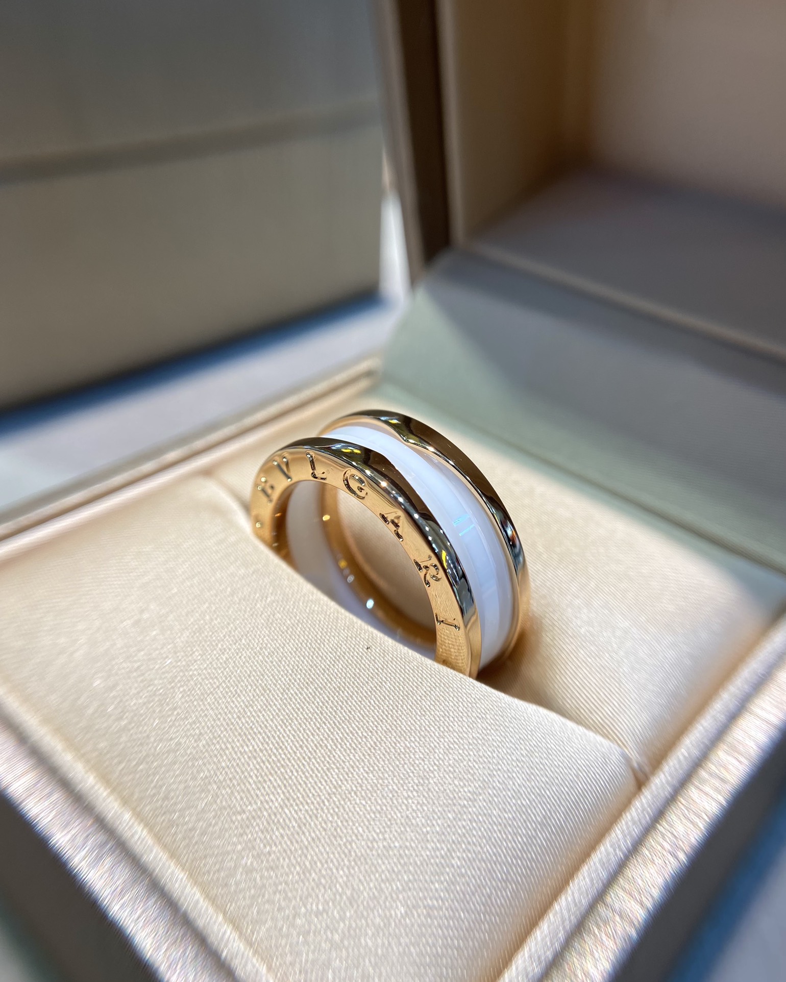 Bvlgari Rose Gold and White B.zero1 Ring - Original Replica Club